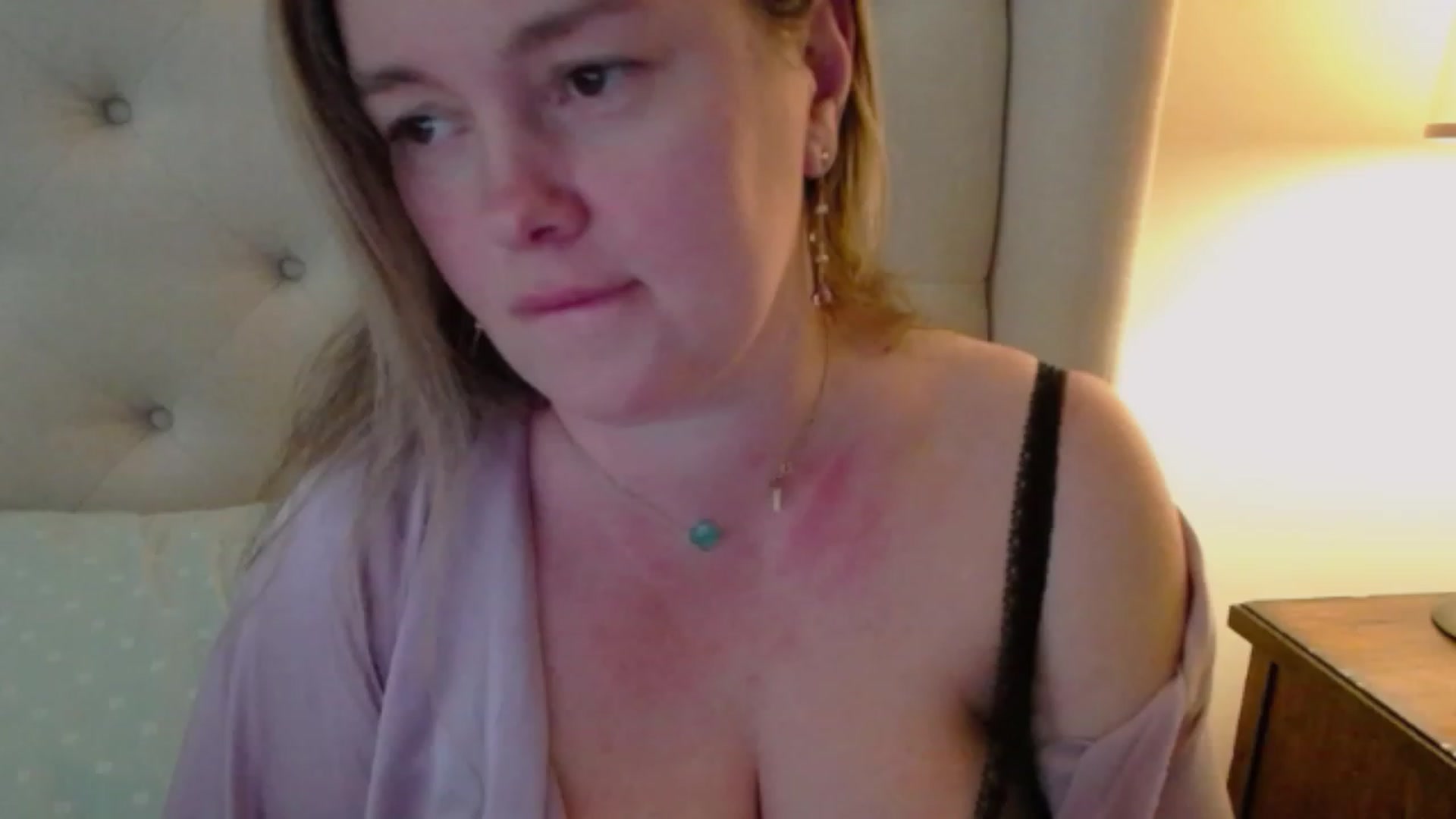 Gallery image thumbnail from J0llye's myfreecams stream on, 03/01/2024, 21:23 image 12 of 20