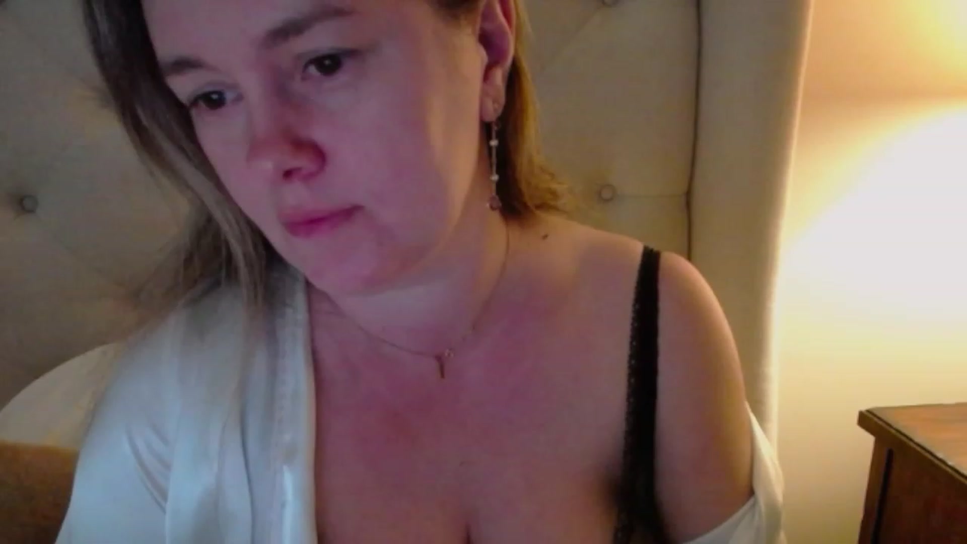 Gallery image thumbnail from J0llye's myfreecams stream on, 03/05/2024, 17:43 image 9 of 20