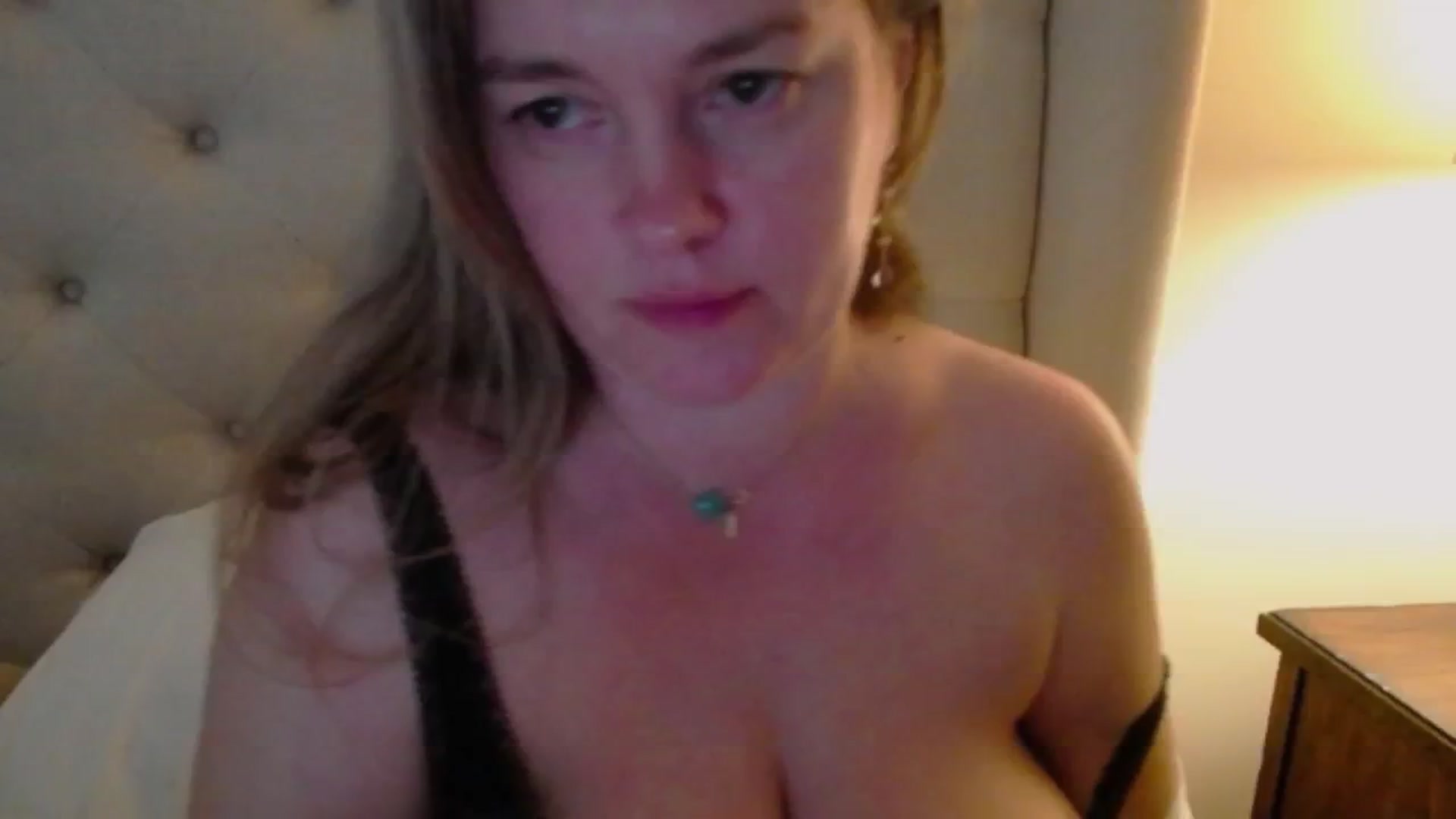 Gallery image thumbnail from J0llye's myfreecams stream on, 03/05/2024, 20:21 image 13 of 20