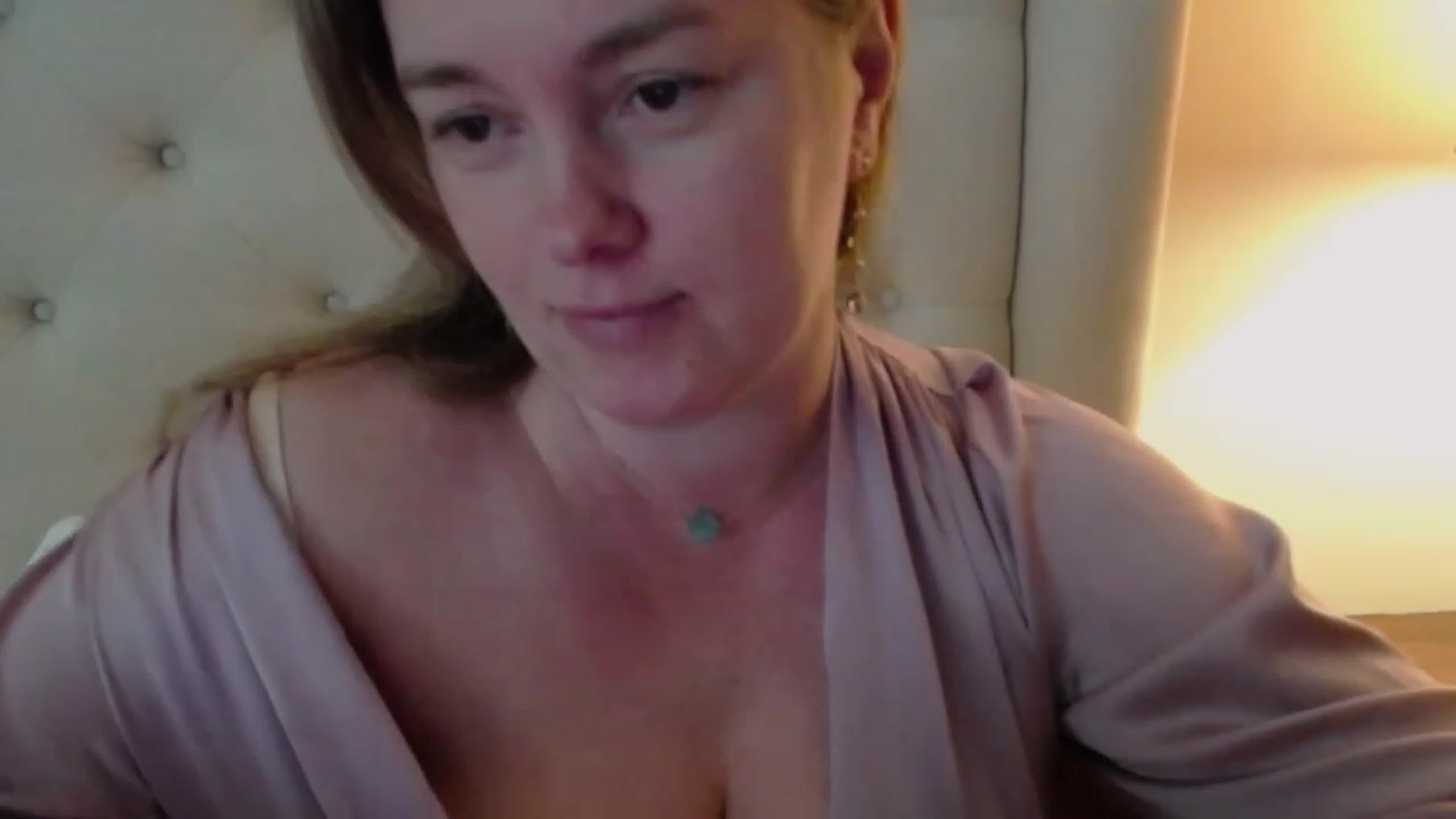 Gallery image thumbnail from J0llye's myfreecams stream on, 03/06/2024, 18:01 image 4 of 20