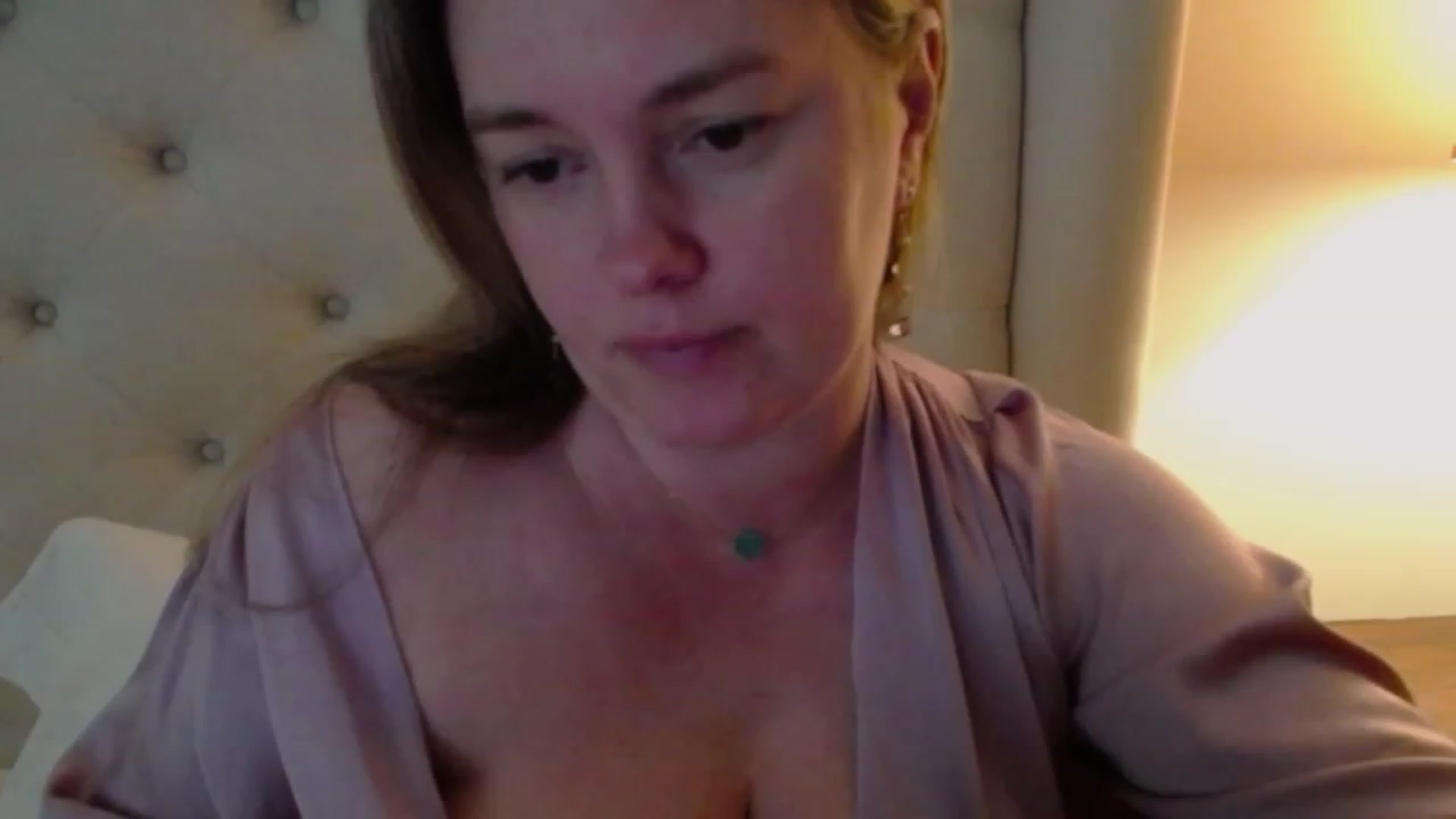 Gallery image thumbnail from J0llye's myfreecams stream on, 03/06/2024, 18:01 image 9 of 20