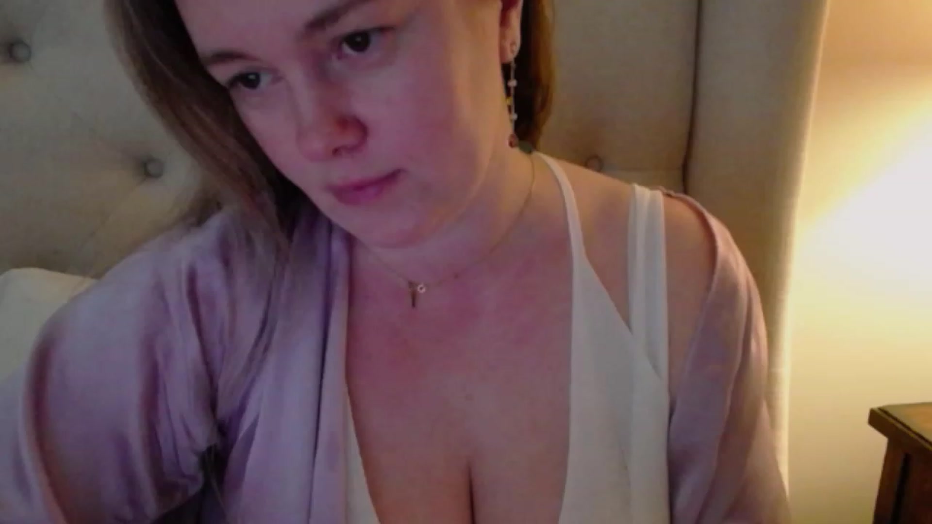 Gallery image thumbnail from J0llye's myfreecams stream on, 03/09/2024, 21:19 image 17 of 20