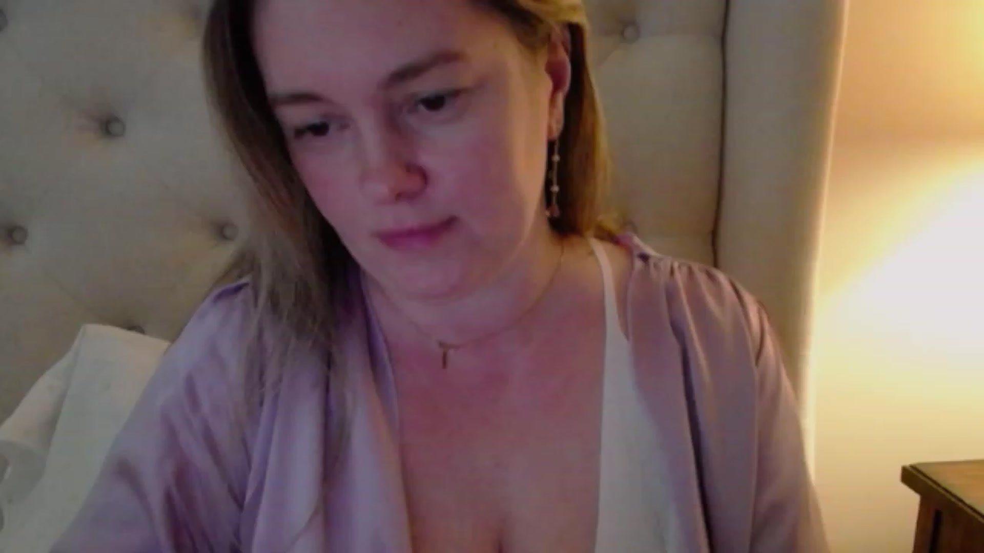 Gallery image thumbnail from J0llye's myfreecams stream on, 03/09/2024, 21:19 image 6 of 20