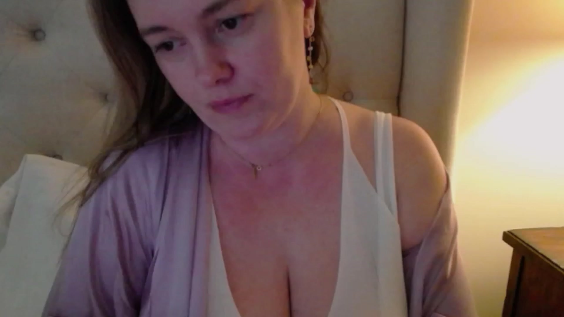 Gallery image thumbnail from J0llye's myfreecams stream on, 03/09/2024, 21:19 image 12 of 20