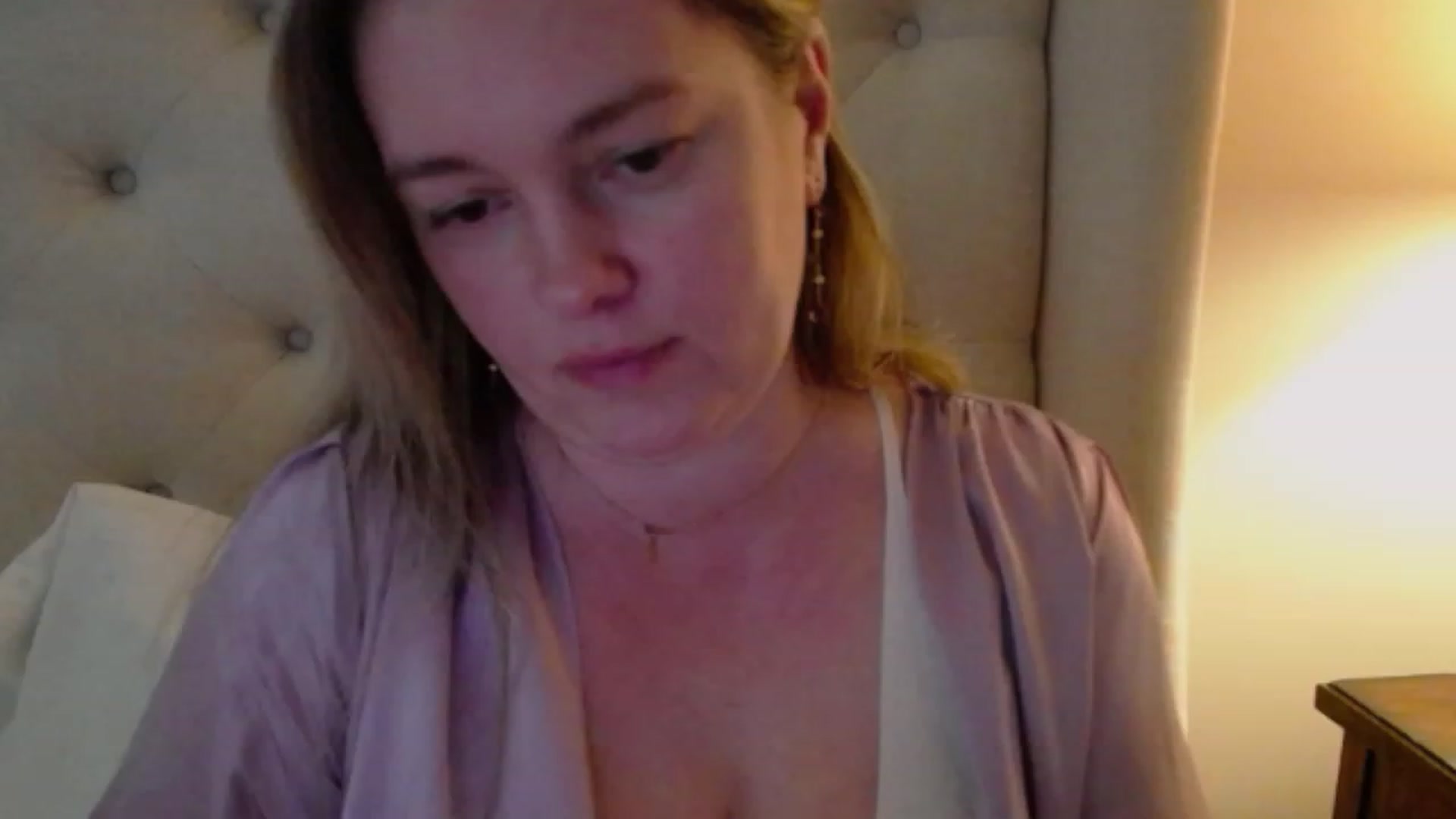 Gallery image thumbnail from J0llye's myfreecams stream on, 03/09/2024, 21:19 image 10 of 20