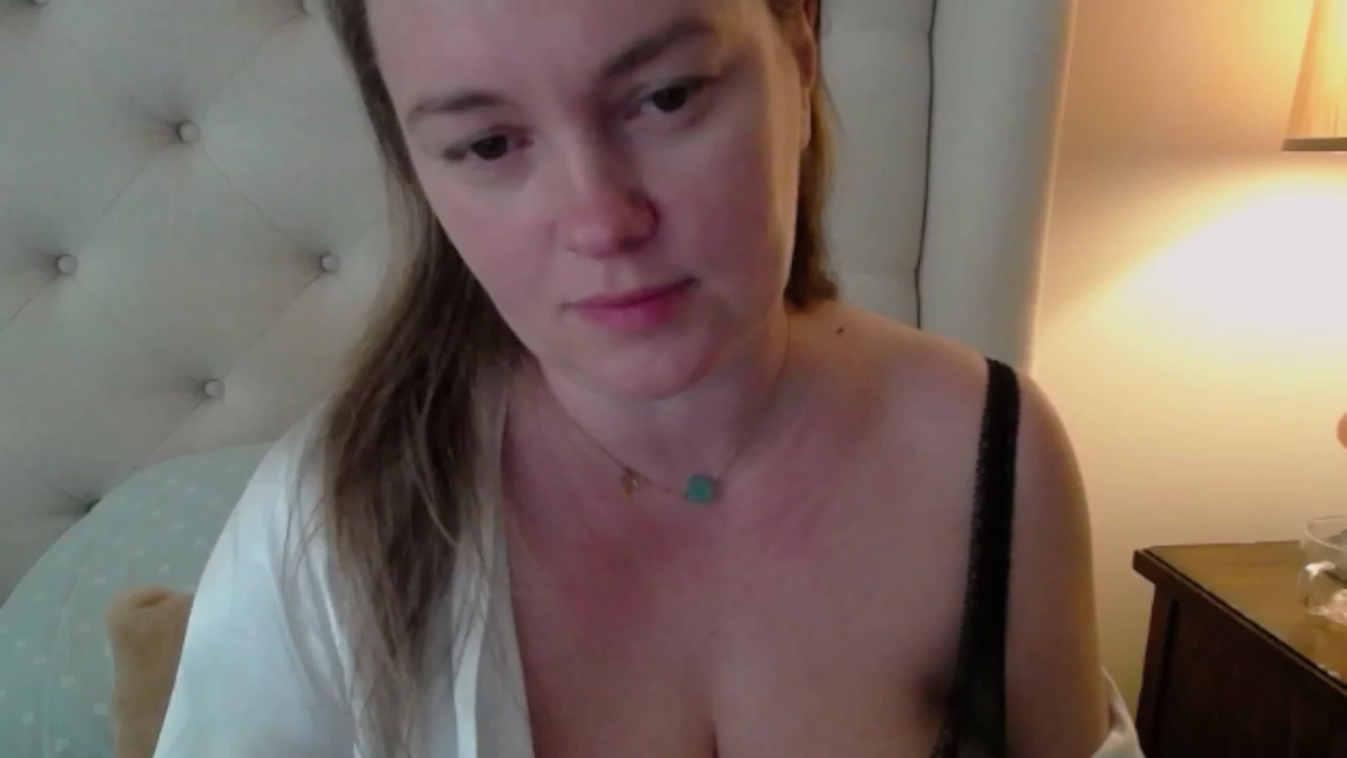 Gallery image thumbnail from J0llye's myfreecams stream on, 03/11/2024, 16:35 image 3 of 20