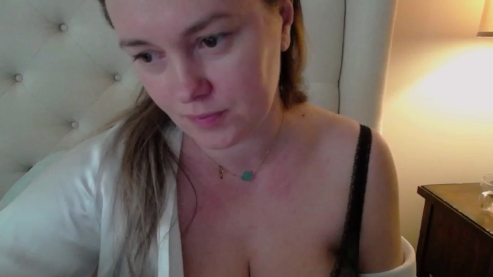Gallery image thumbnail from J0llye's myfreecams stream on, 03/11/2024, 16:35 image 12 of 20