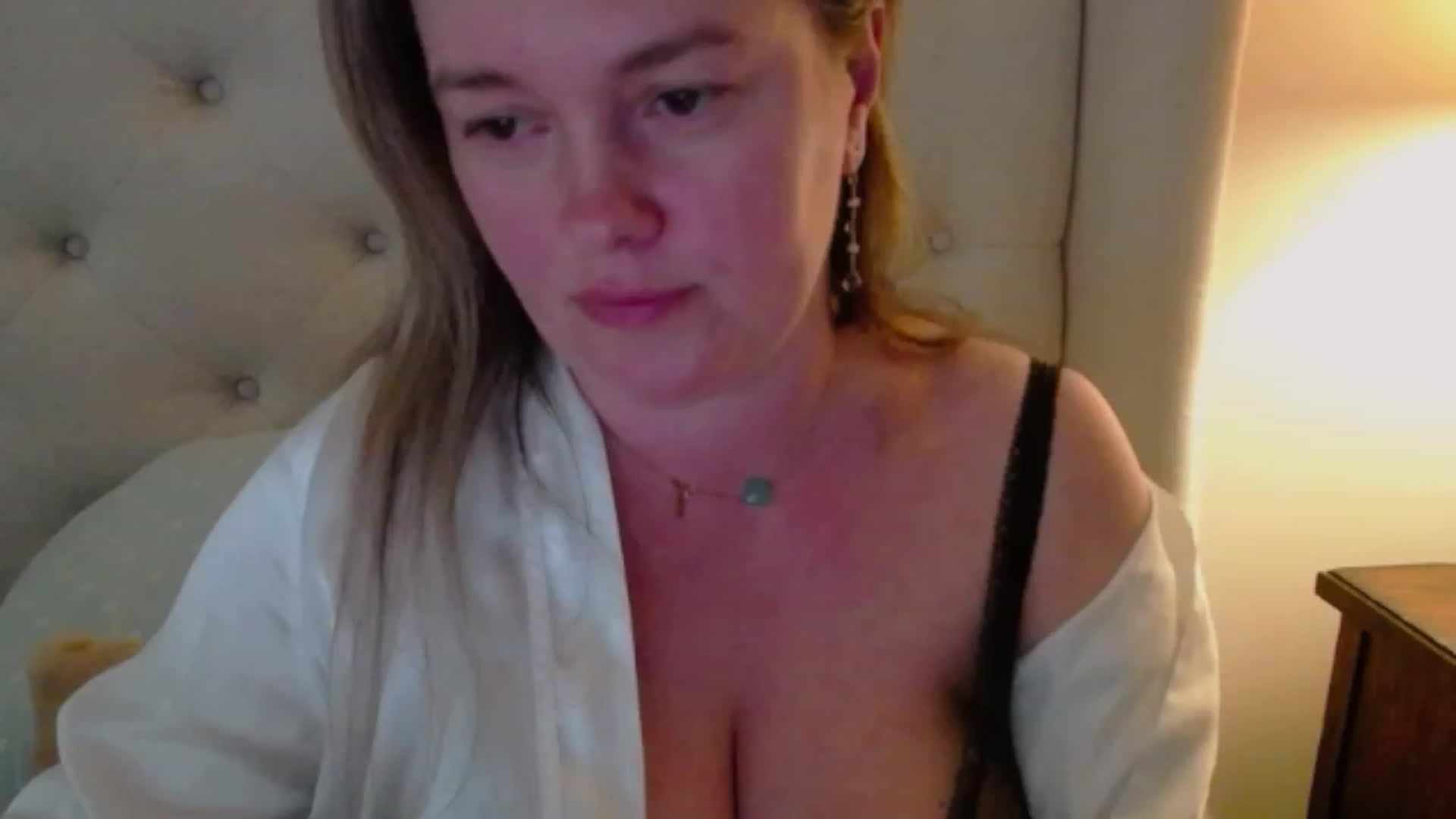Gallery image thumbnail from J0llye's myfreecams stream on, 03/11/2024, 20:02 image 12 of 20