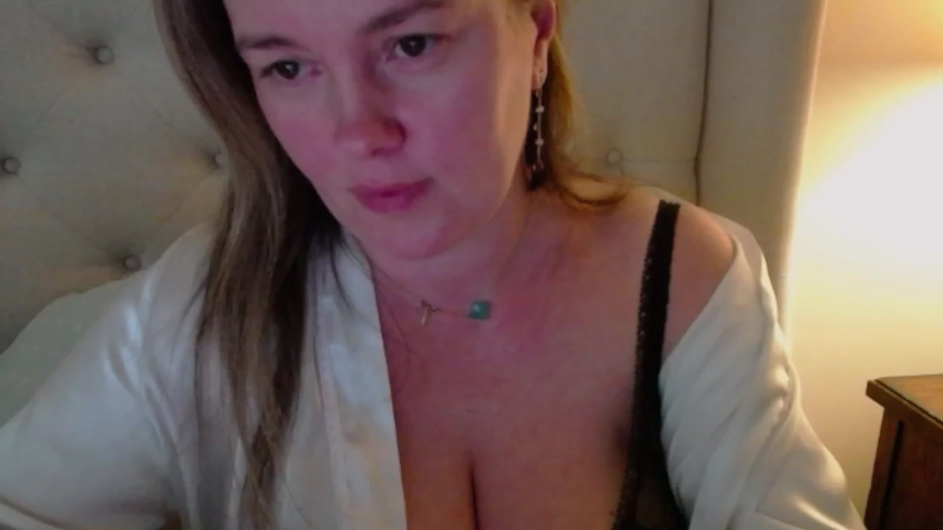 Gallery image thumbnail from J0llye's myfreecams stream on, 03/11/2024, 20:02 image 15 of 20
