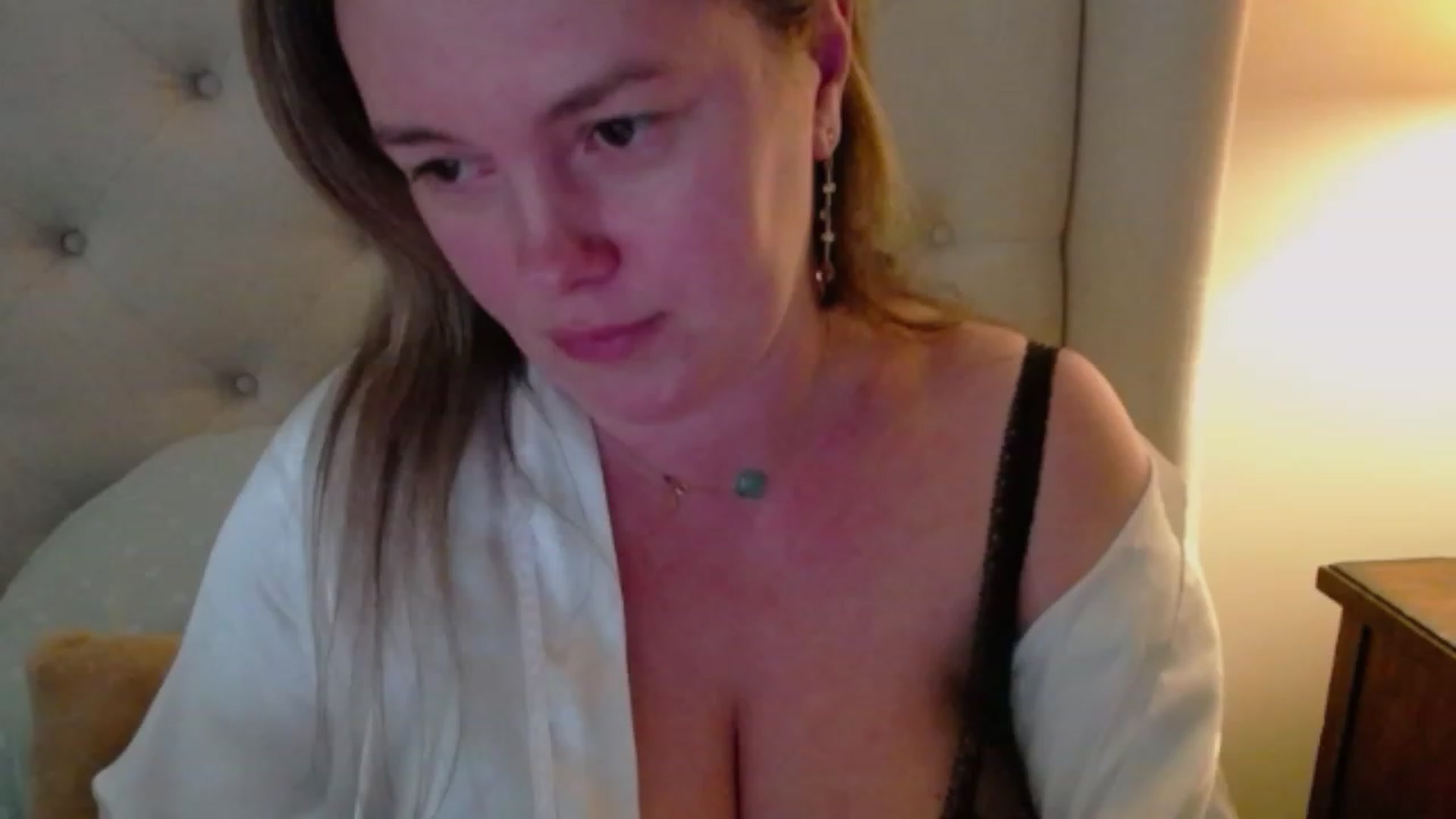 Gallery image thumbnail from J0llye's myfreecams stream on, 03/11/2024, 20:02 image 13 of 20