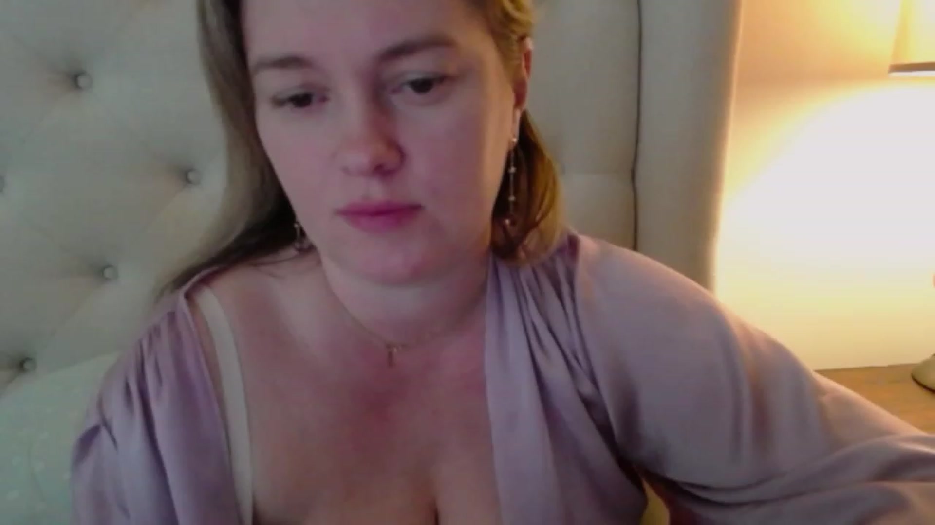 Gallery image thumbnail from J0llye's myfreecams stream on, 03/13/2024, 16:21 image 14 of 20