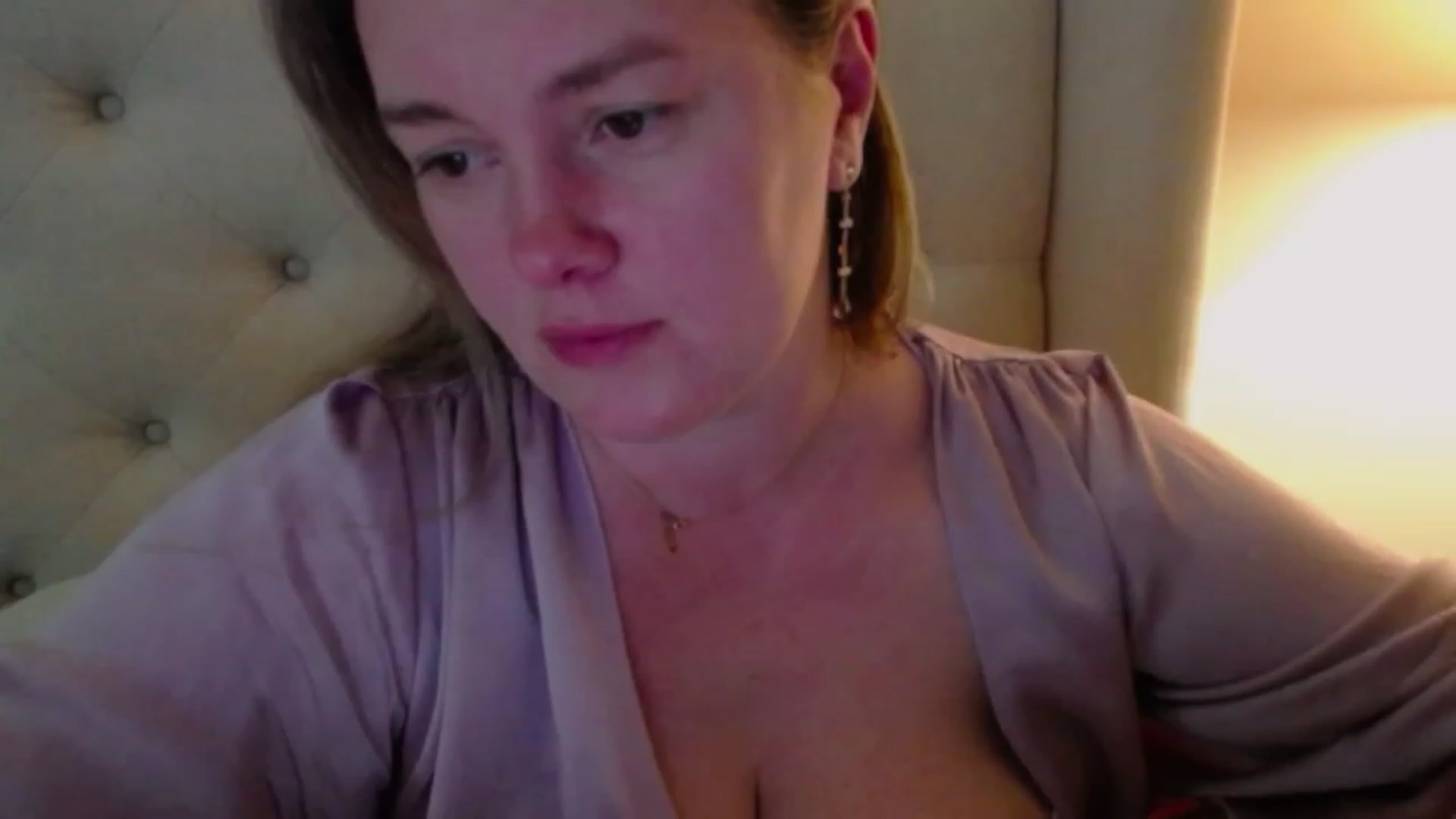Gallery image thumbnail from J0llye's myfreecams stream on, 03/13/2024, 19:34 image 4 of 20