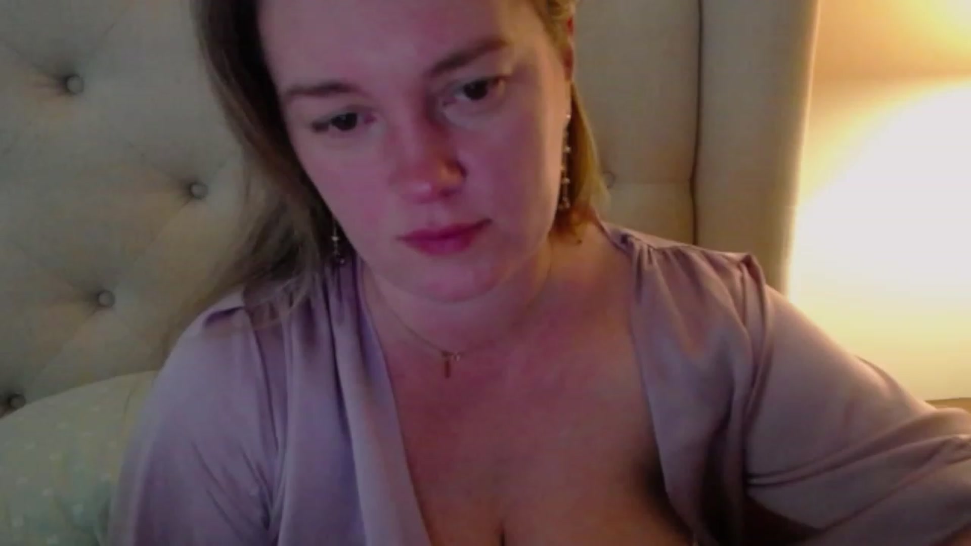 Gallery image thumbnail from J0llye's myfreecams stream on, 03/13/2024, 19:34 image 2 of 20