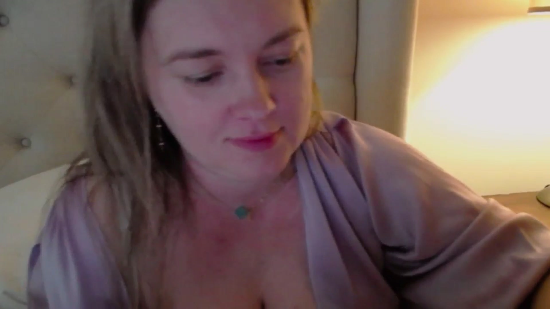 Gallery image thumbnail from J0llye's myfreecams stream on, 03/21/2024, 20:06 image 15 of 20