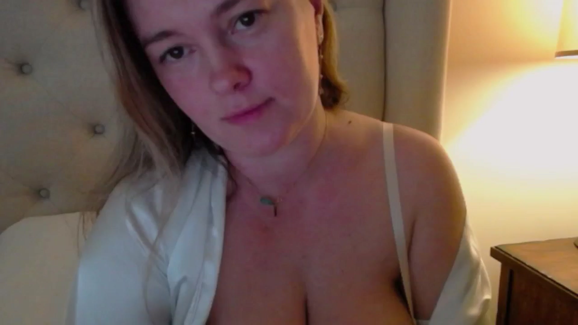 Gallery image thumbnail from J0llye's myfreecams stream on, 03/22/2024, 16:59 image 1 of 20