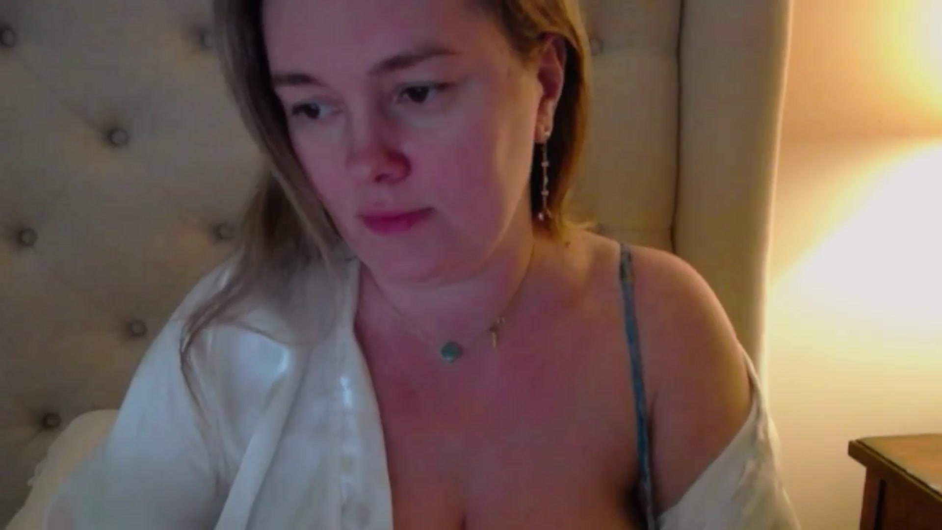 Gallery image thumbnail from J0llye's myfreecams stream on, 03/25/2024, 19:19 image 7 of 20