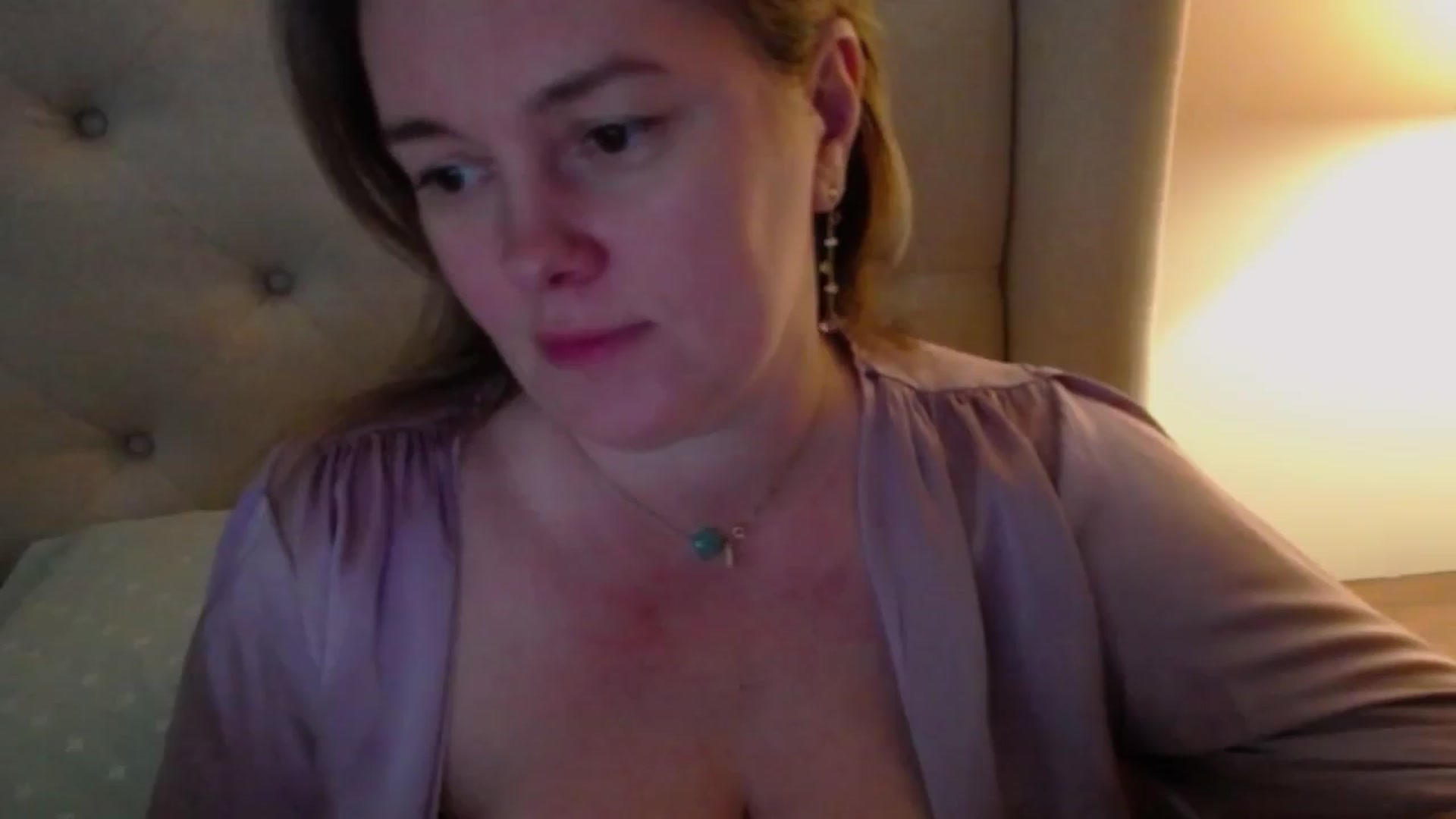 Gallery image thumbnail from J0llye's myfreecams stream on, 03/26/2024, 20:17 image 12 of 20