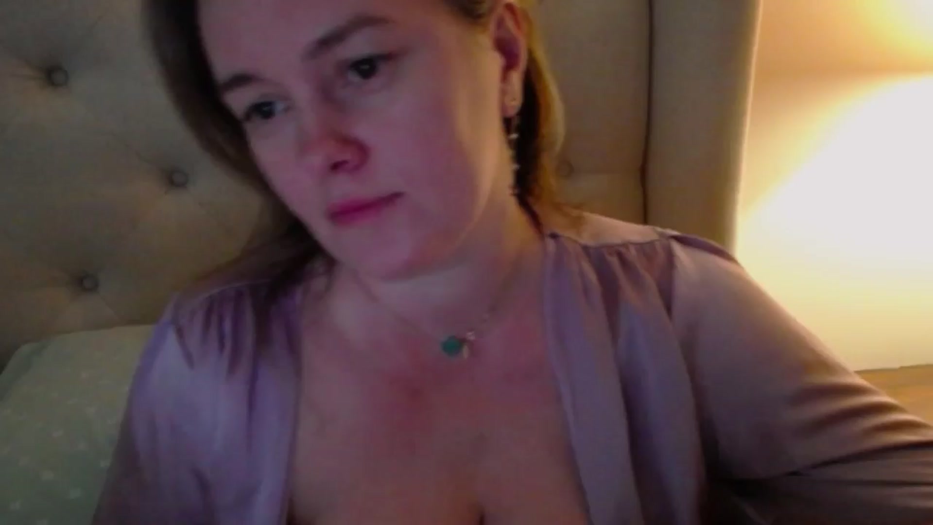 Gallery image thumbnail from J0llye's myfreecams stream on, 03/26/2024, 20:17 image 18 of 20