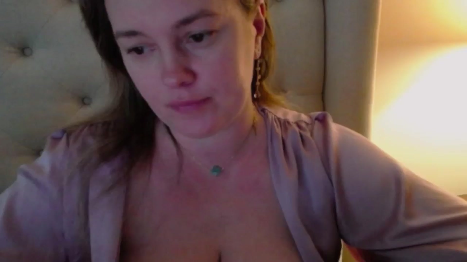 Gallery image thumbnail from J0llye's myfreecams stream on, 03/30/2024, 20:20 image 4 of 20