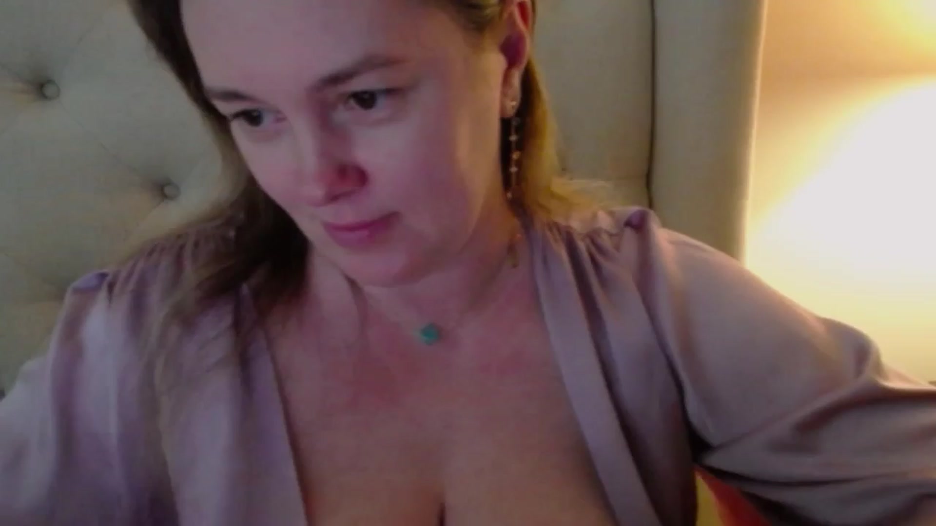 Gallery image thumbnail from J0llye's myfreecams stream on, 03/30/2024, 20:20 image 8 of 20