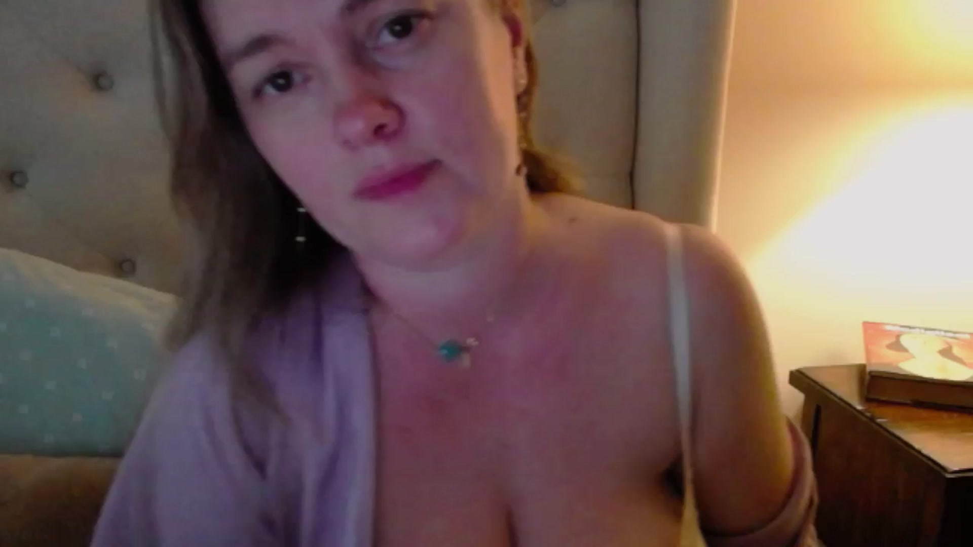 Gallery image thumbnail from J0llye's myfreecams stream on, 04/02/2024, 19:38 image 13 of 20
