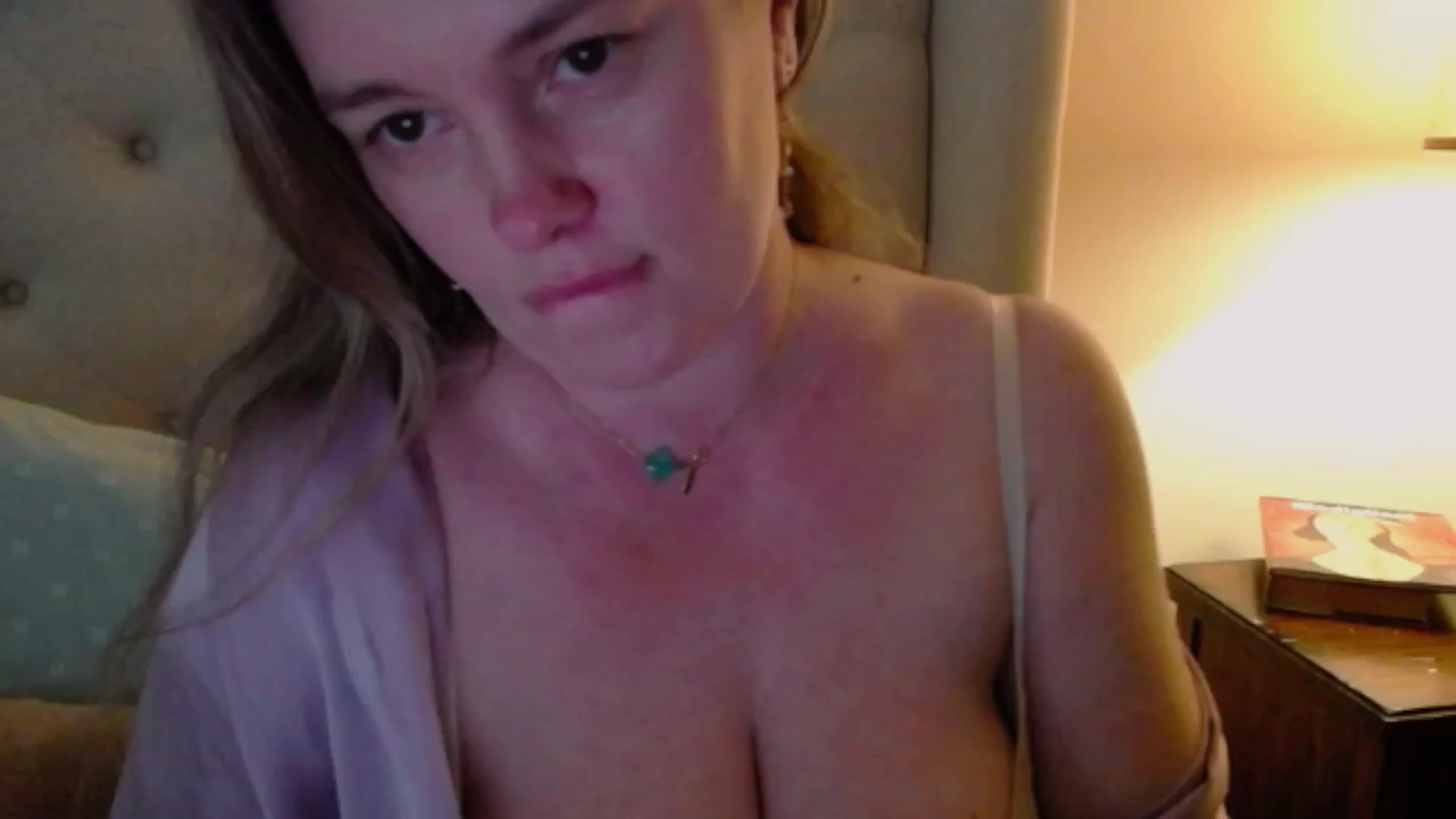 Gallery image thumbnail from J0llye's myfreecams stream on, 04/02/2024, 19:38 image 4 of 20