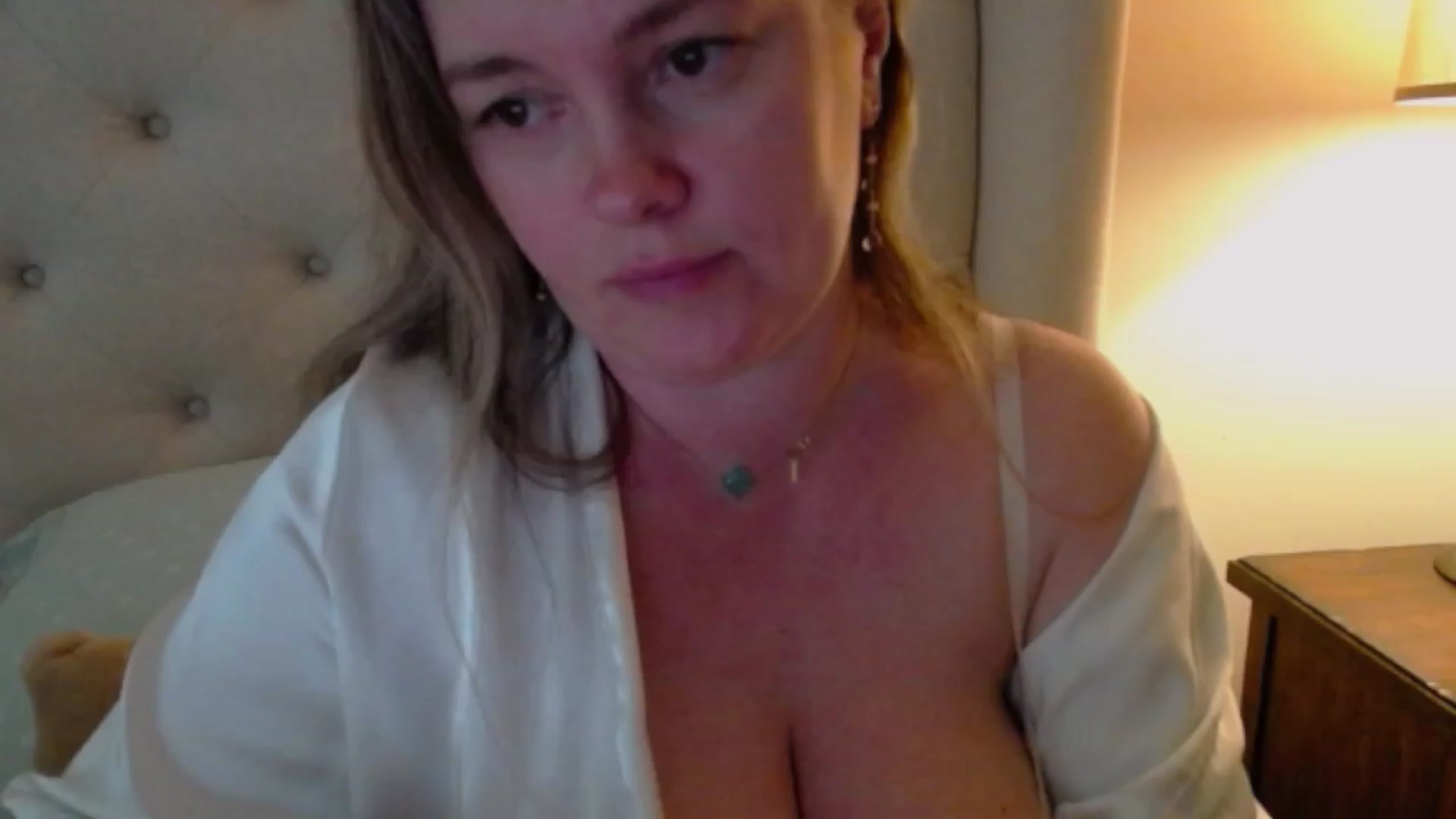 Gallery image thumbnail from J0llye's myfreecams stream on, 04/03/2024, 19:26 image 19 of 20