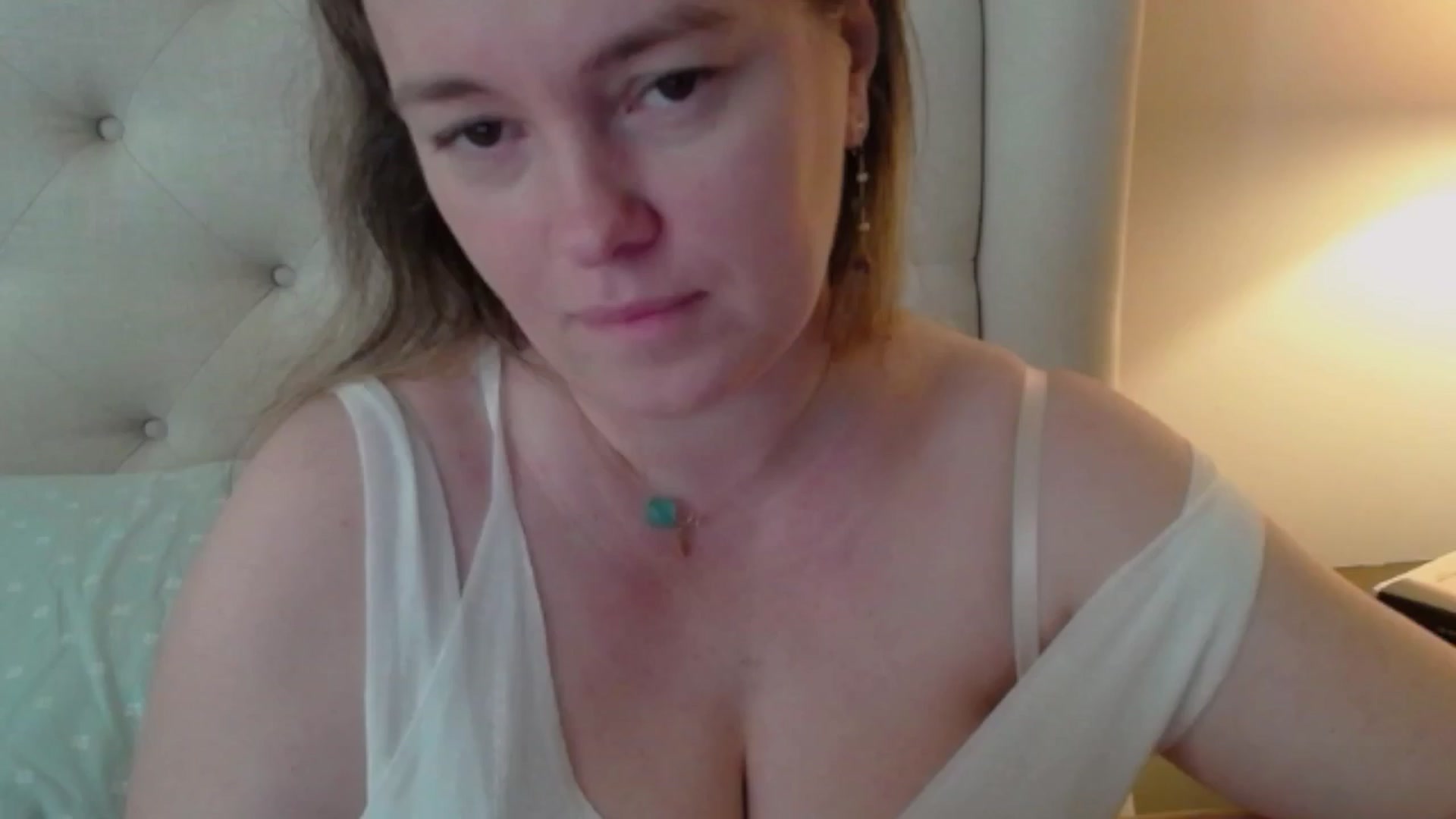 Gallery image thumbnail from J0llye's myfreecams stream on, 04/05/2024, 15:56 image 7 of 20