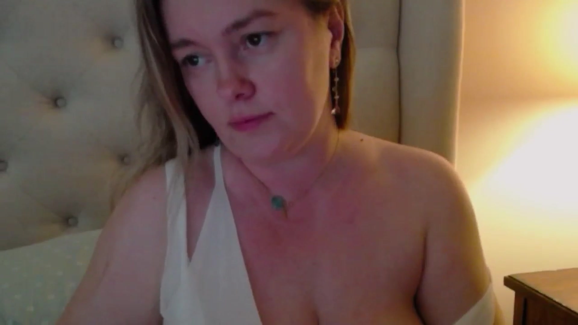 Gallery image thumbnail from J0llye's myfreecams stream on, 04/05/2024, 20:02 image 20 of 20