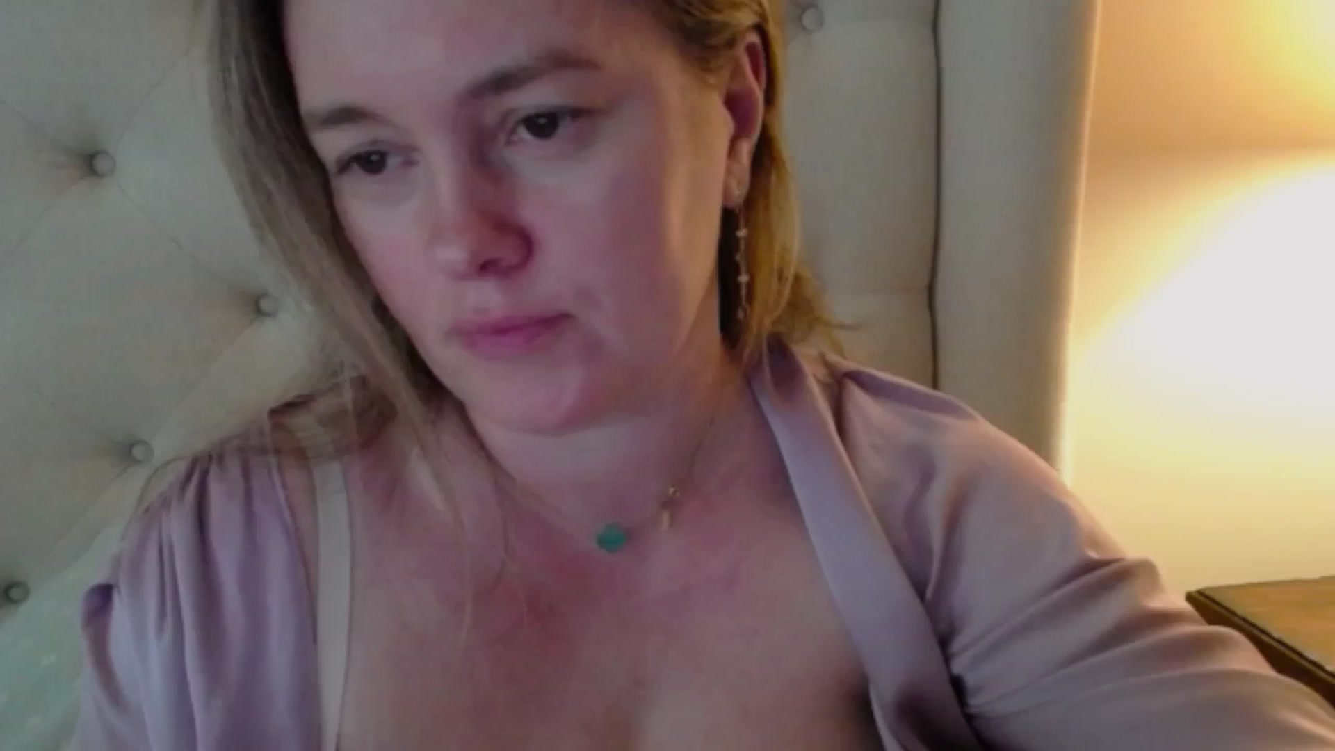Gallery image thumbnail from J0llye's myfreecams stream on, 04/09/2024, 16:54 image 6 of 20