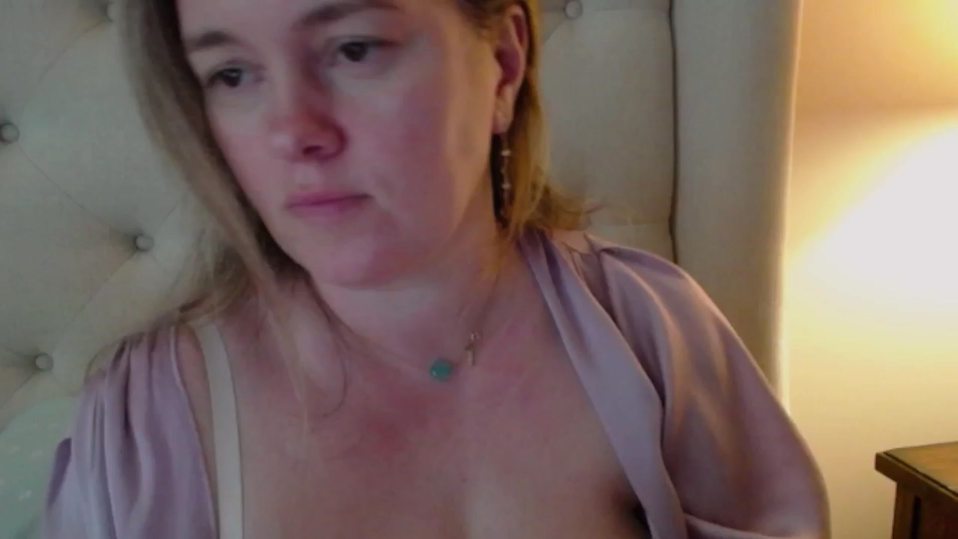 Gallery image thumbnail from J0llye's myfreecams stream on, 04/09/2024, 16:54 image 15 of 20