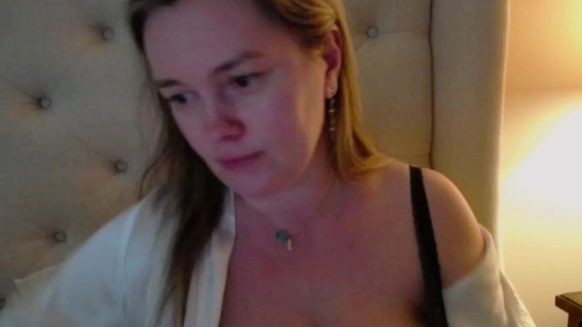 Gallery image thumbnail from J0llye's myfreecams stream on, 04/10/2024, 19:04 image 3 of 20