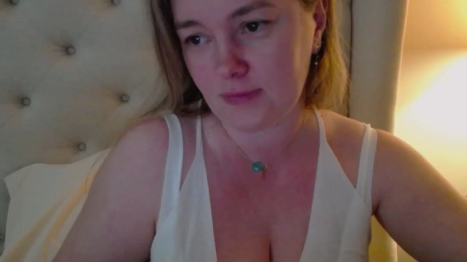 Gallery image thumbnail from J0llye's myfreecams stream on, 04/11/2024, 18:09 image 1 of 20