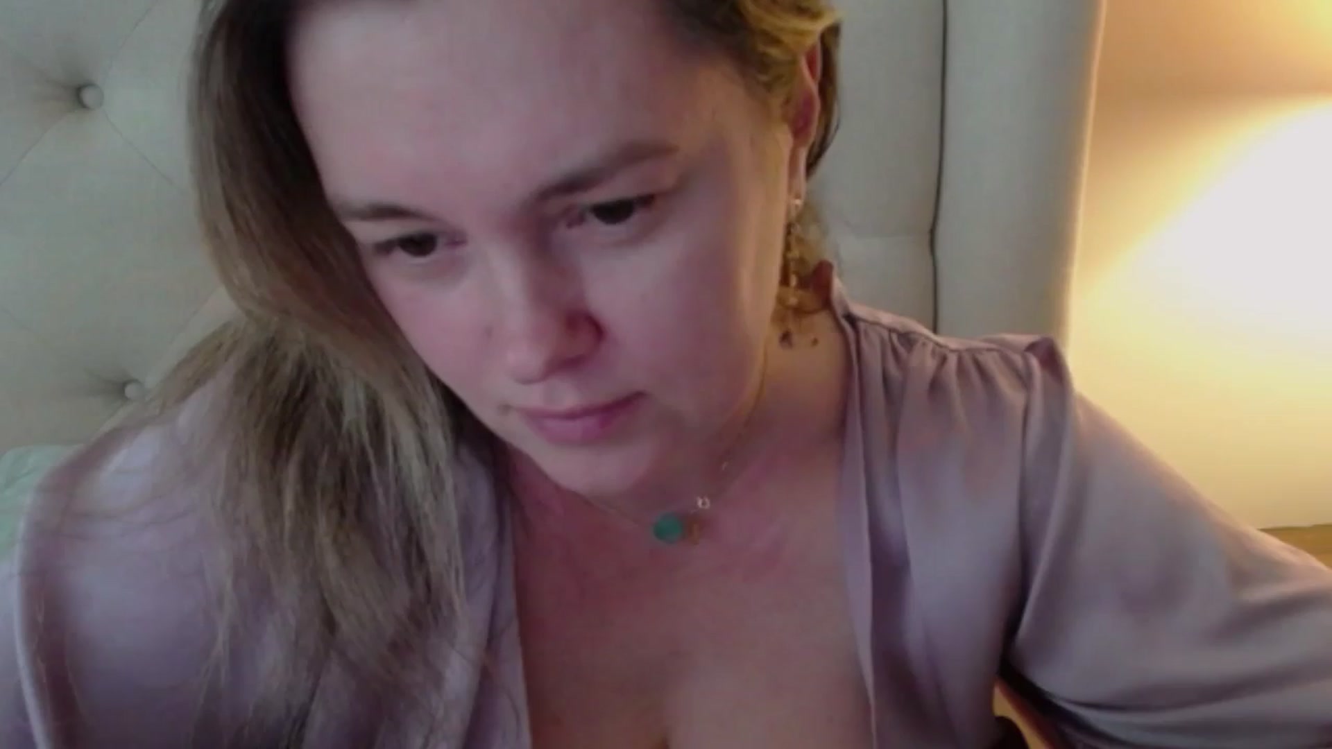 Gallery image thumbnail from J0llye's myfreecams stream on, 04/13/2024, 19:18 image 15 of 20