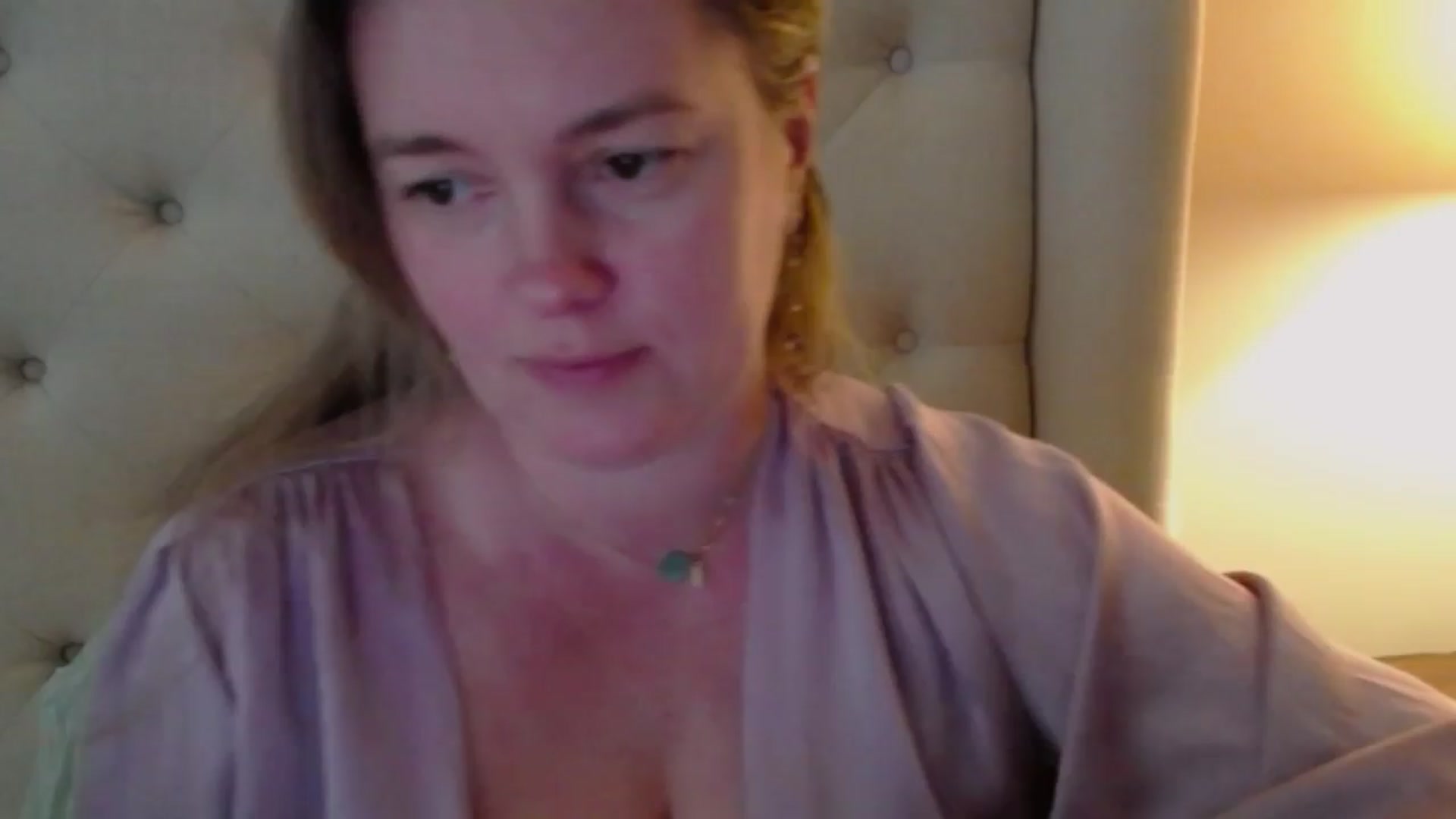 Gallery image thumbnail from J0llye's myfreecams stream on, 04/14/2024, 18:50 image 19 of 20