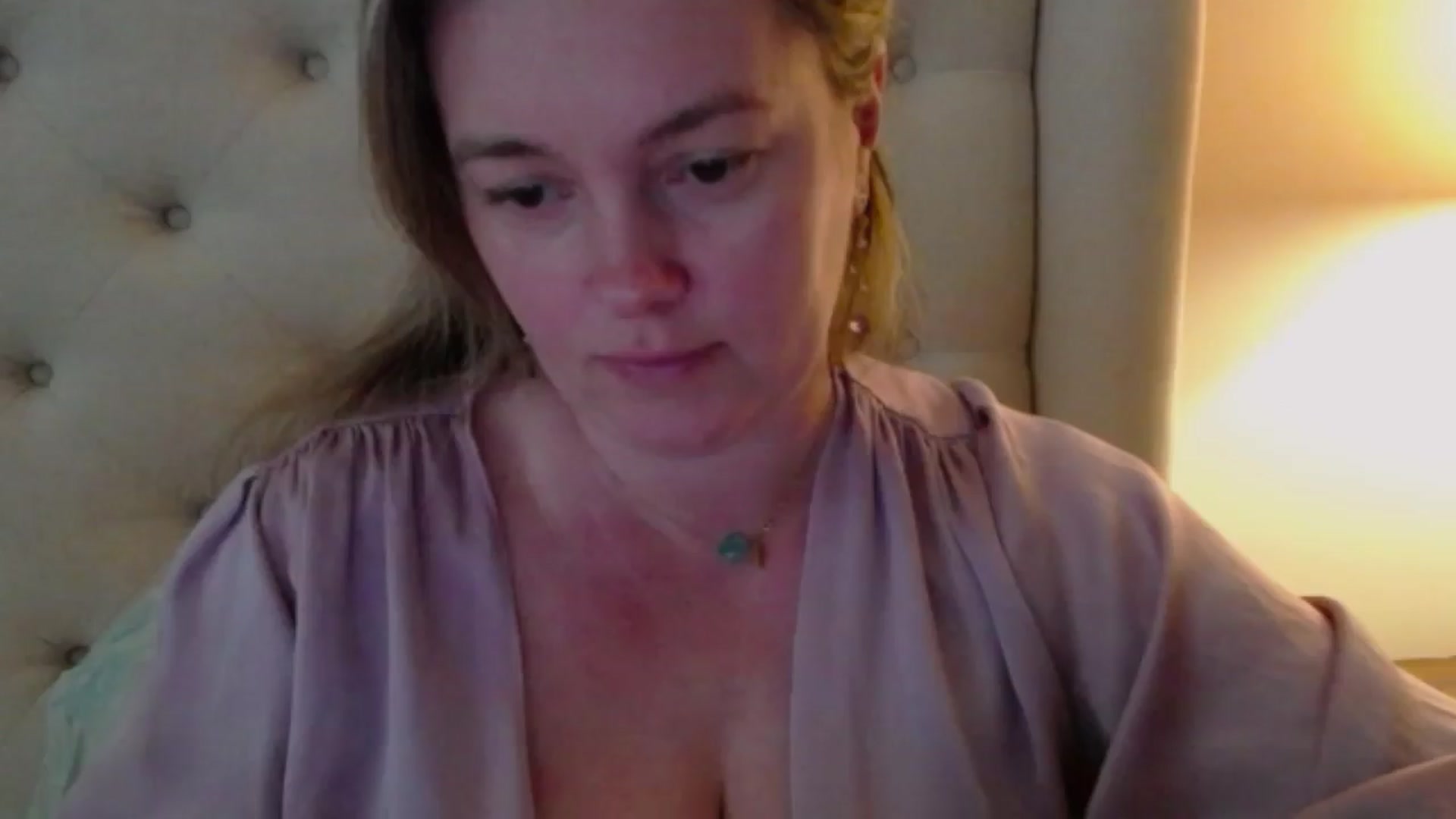 Gallery image thumbnail from J0llye's myfreecams stream on, 04/14/2024, 18:50 image 8 of 20