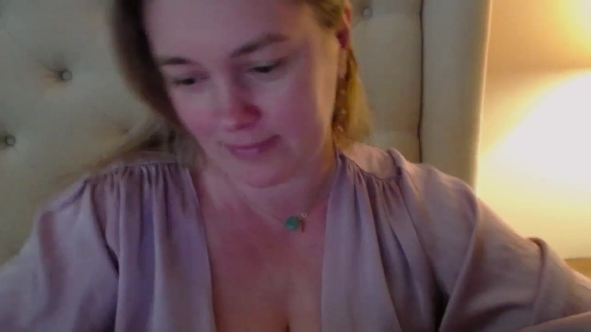 Gallery image thumbnail from J0llye's myfreecams stream on, 04/14/2024, 18:50 image 17 of 20