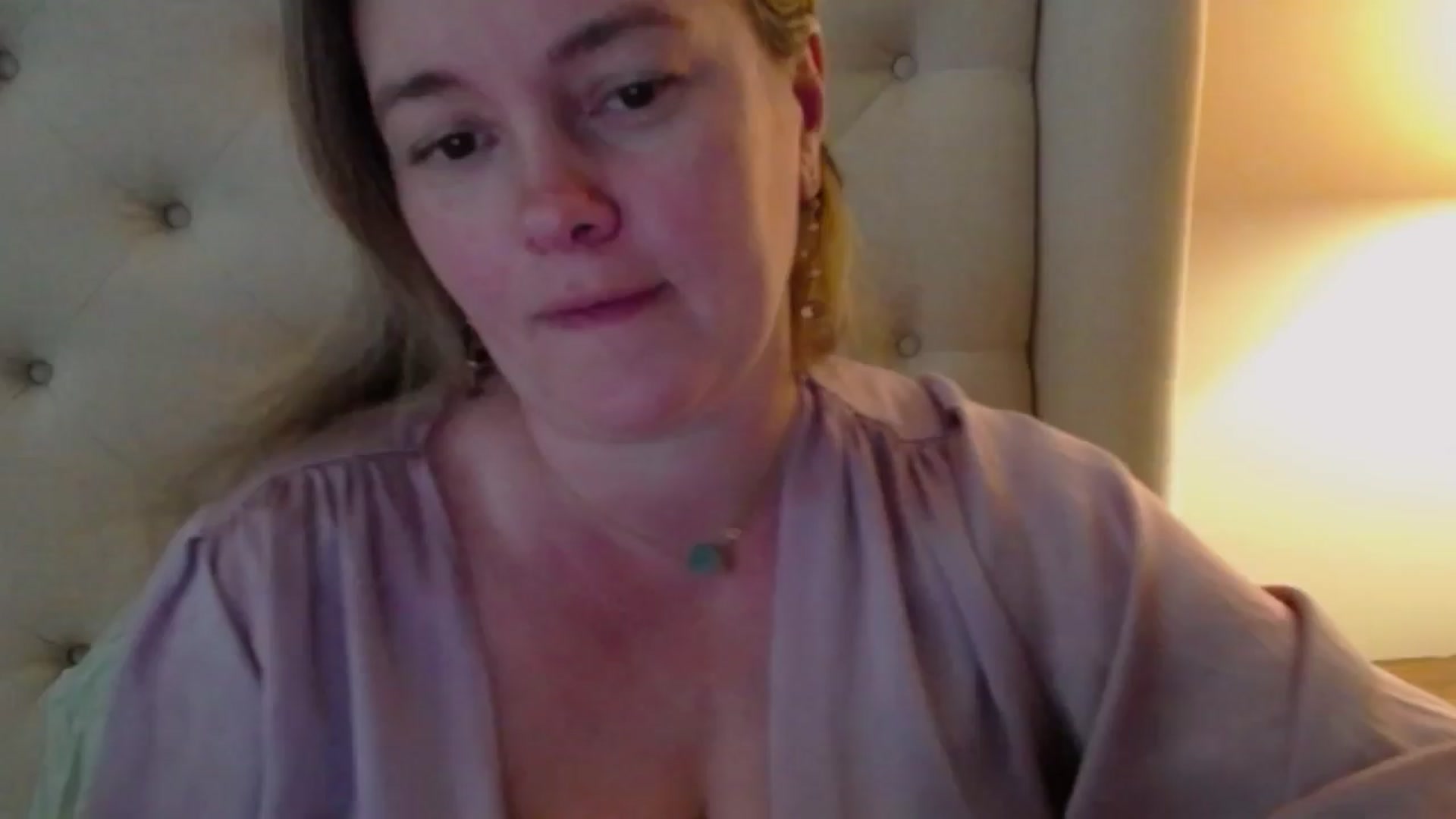 Gallery image thumbnail from J0llye's myfreecams stream on, 04/14/2024, 18:50 image 9 of 20