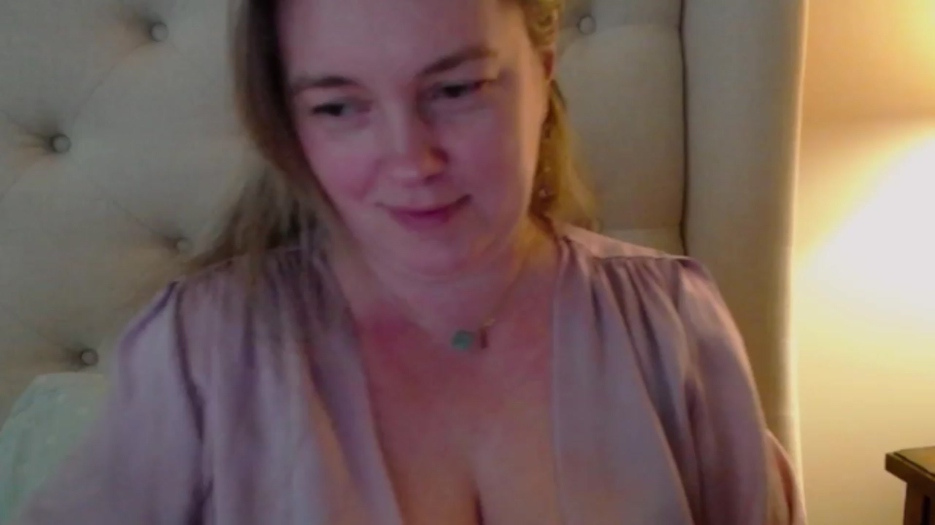 Gallery image thumbnail from J0llye's myfreecams stream on, 04/14/2024, 19:23 image 2 of 20