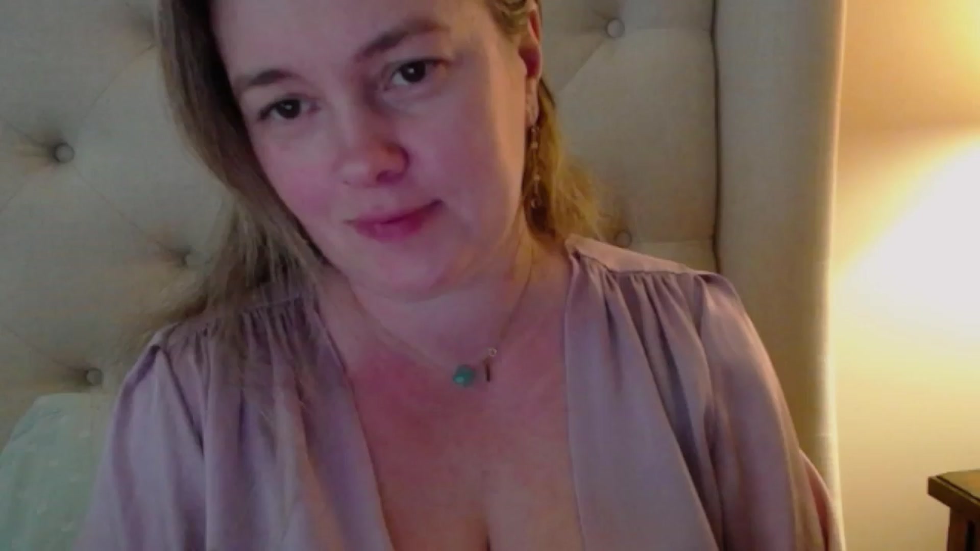 Gallery image thumbnail from J0llye's myfreecams stream on, 04/14/2024, 19:23 image 3 of 20