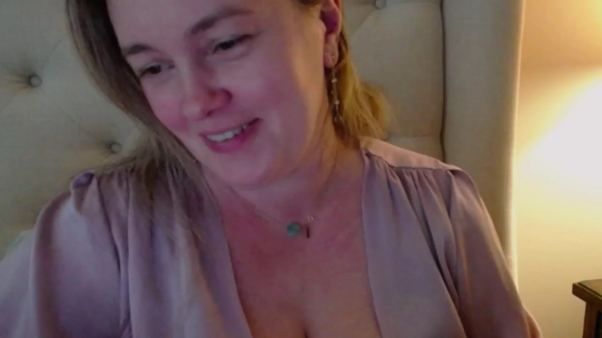 Gallery image thumbnail from J0llye's myfreecams stream on, 04/14/2024, 19:23 image 7 of 20