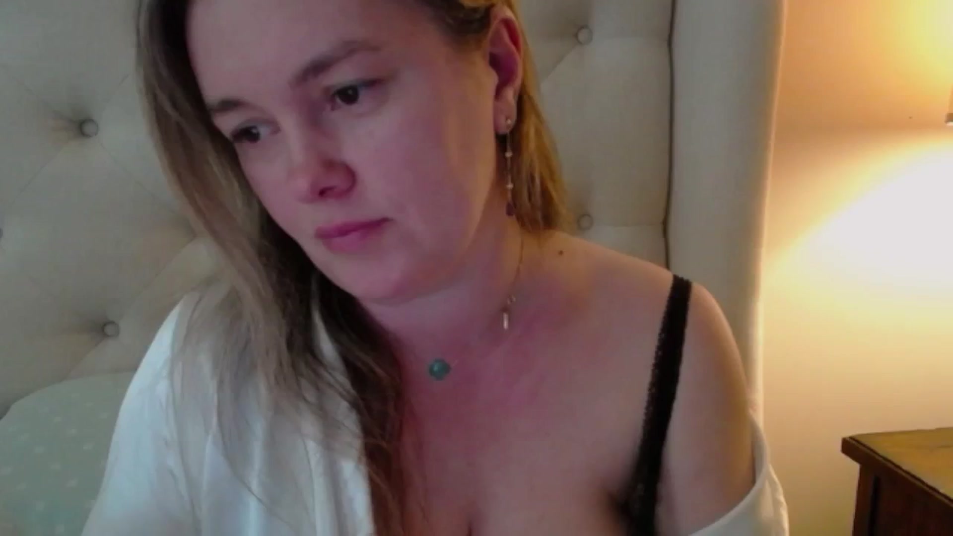 Gallery image thumbnail from J0llye's myfreecams stream on, 04/16/2024, 16:50 image 20 of 20