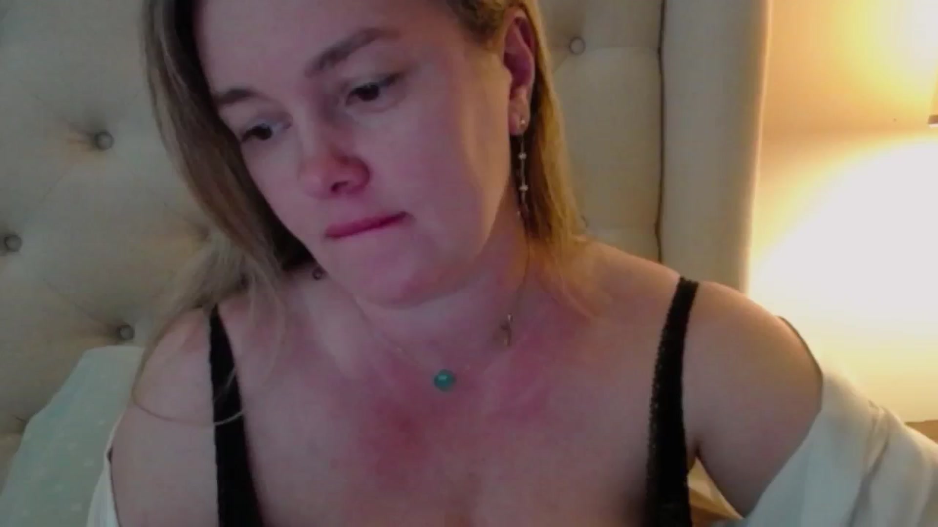 Gallery image thumbnail from J0llye's myfreecams stream on, 04/16/2024, 19:10 image 1 of 20