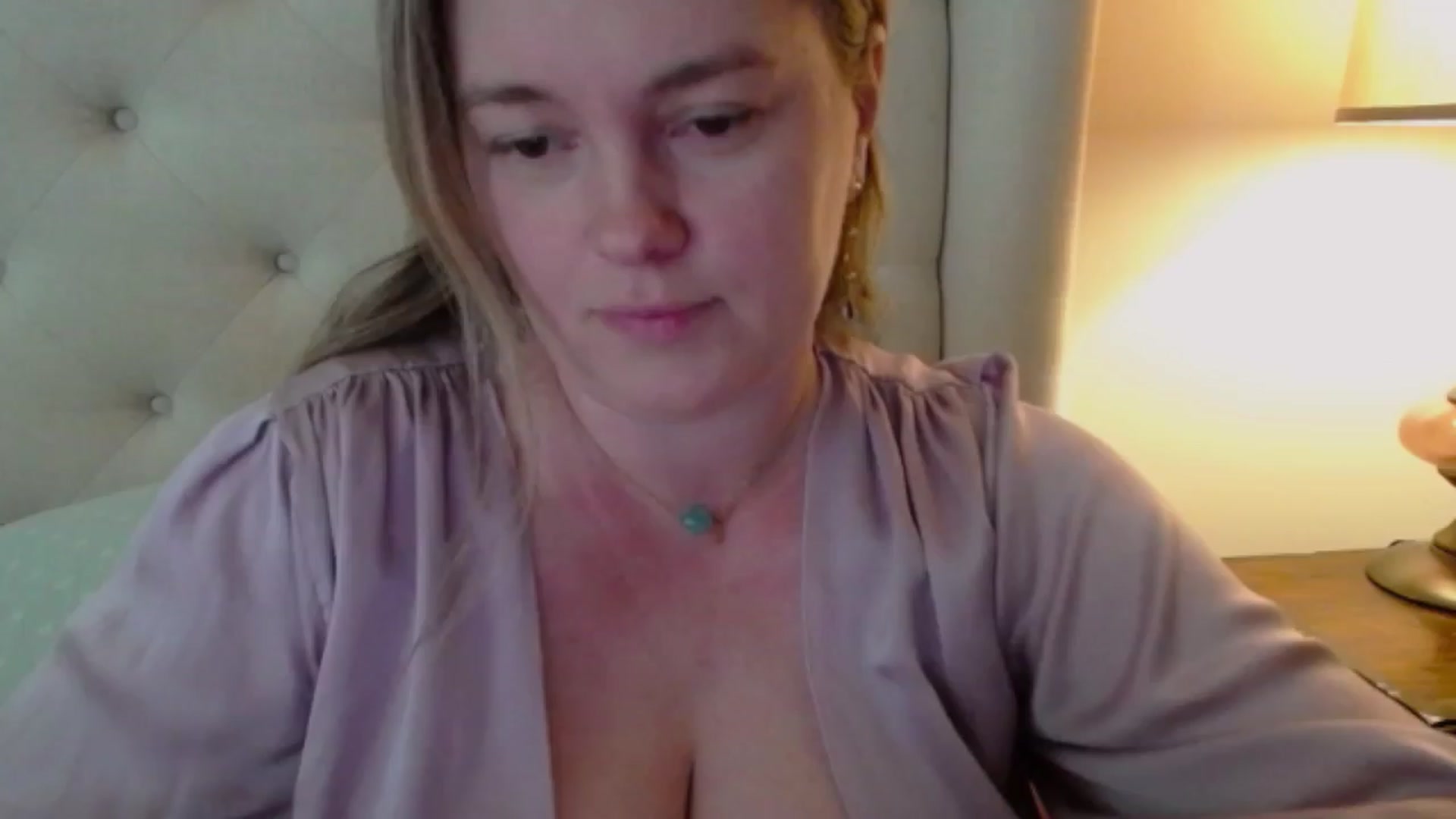 Gallery image thumbnail from J0llye's myfreecams stream on, 04/17/2024, 16:56 image 9 of 20