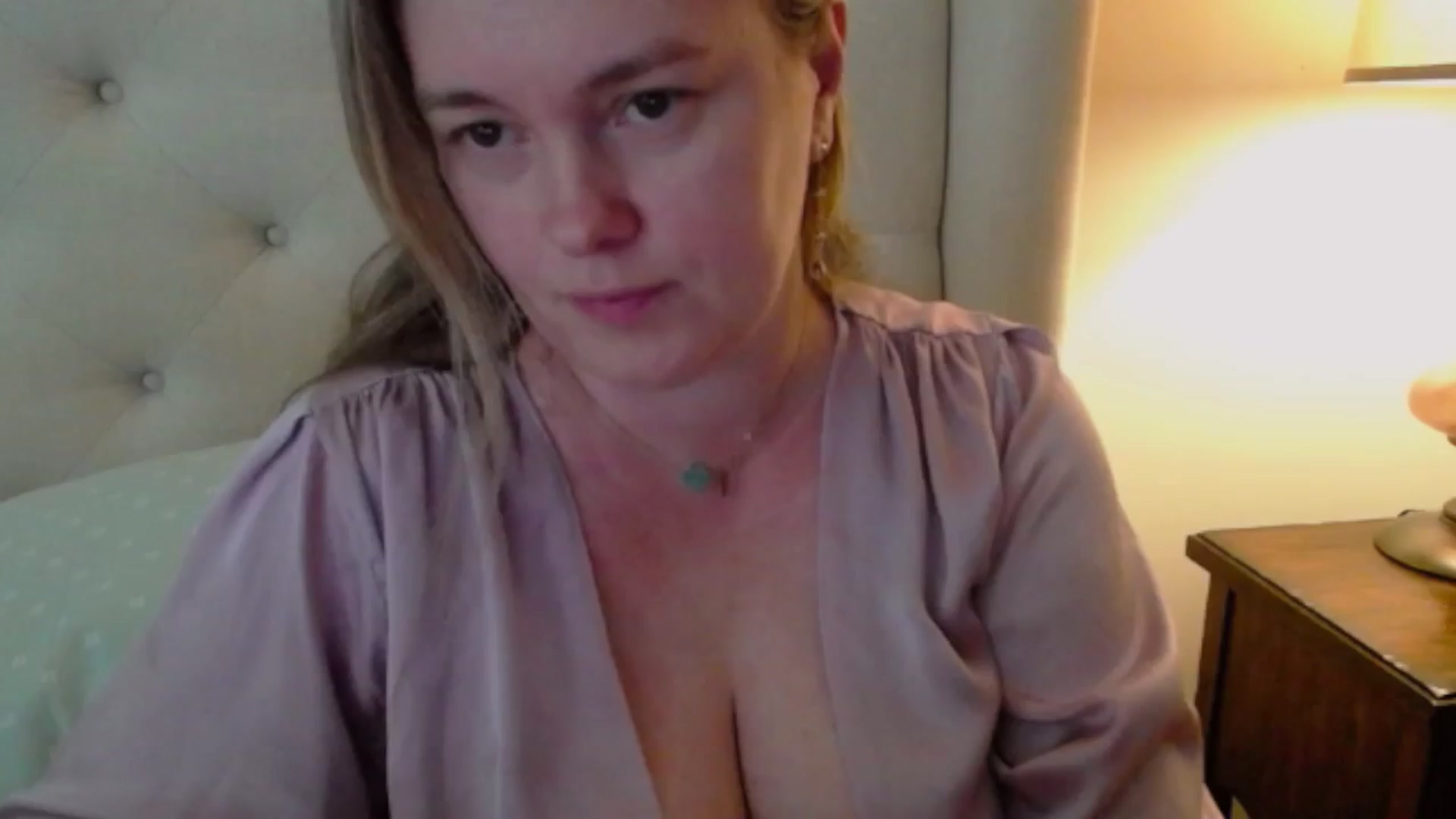Gallery image thumbnail from J0llye's myfreecams stream on, 04/17/2024, 16:56 image 20 of 20