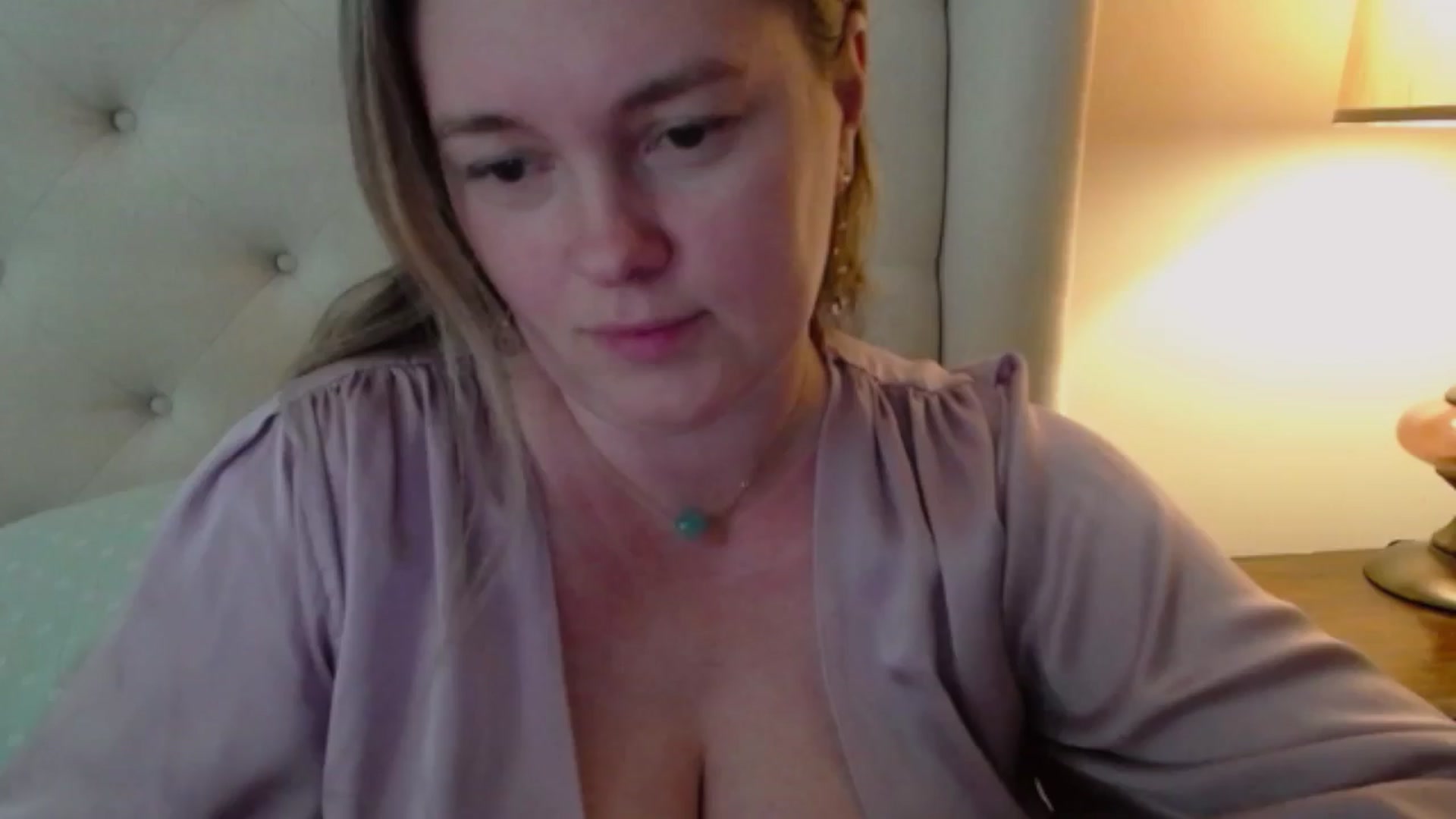 Gallery image thumbnail from J0llye's myfreecams stream on, 04/17/2024, 16:56 image 6 of 20