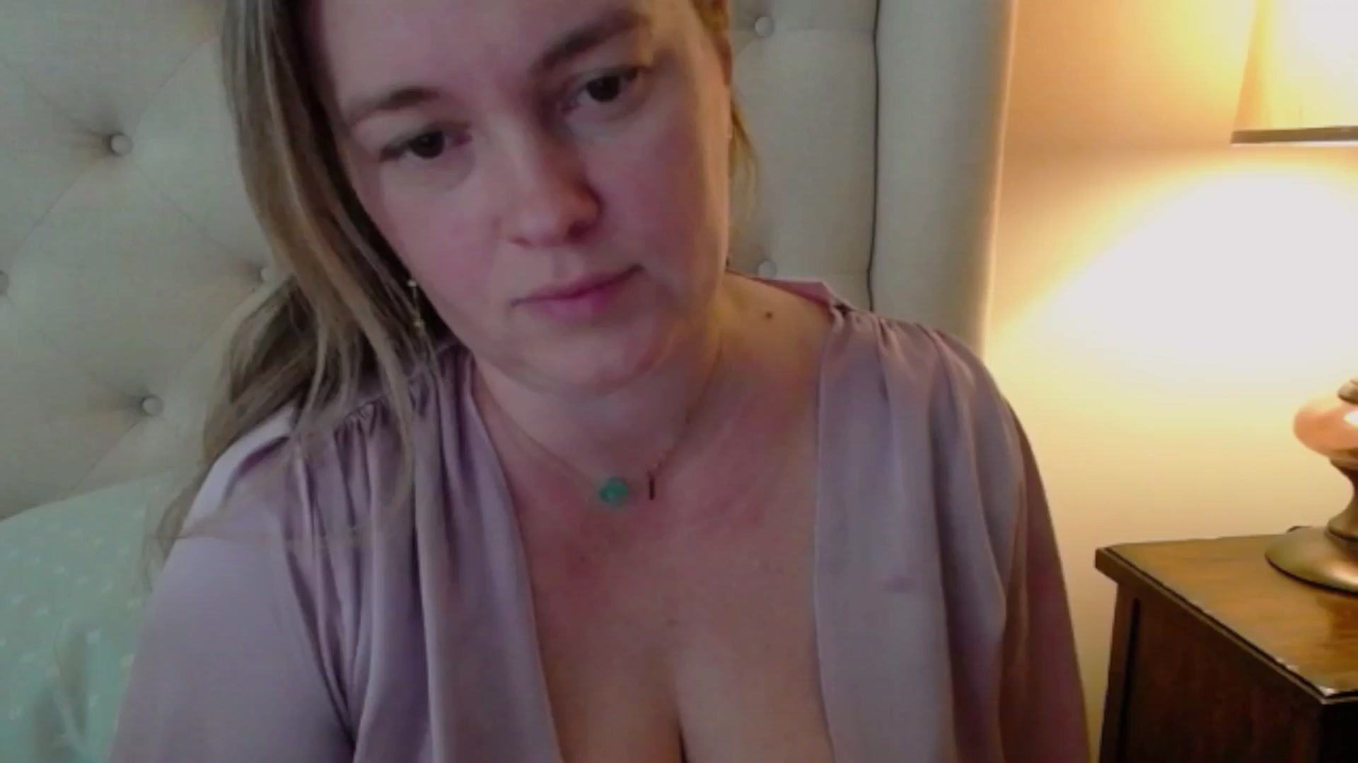 Gallery image thumbnail from J0llye's myfreecams stream on, 04/17/2024, 16:56 image 3 of 20