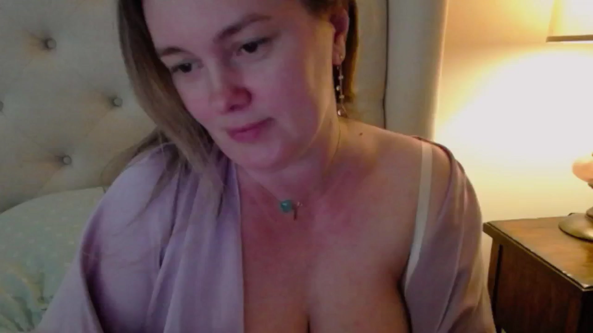 Gallery image thumbnail from J0llye's myfreecams stream on, 04/17/2024, 19:58 image 11 of 20