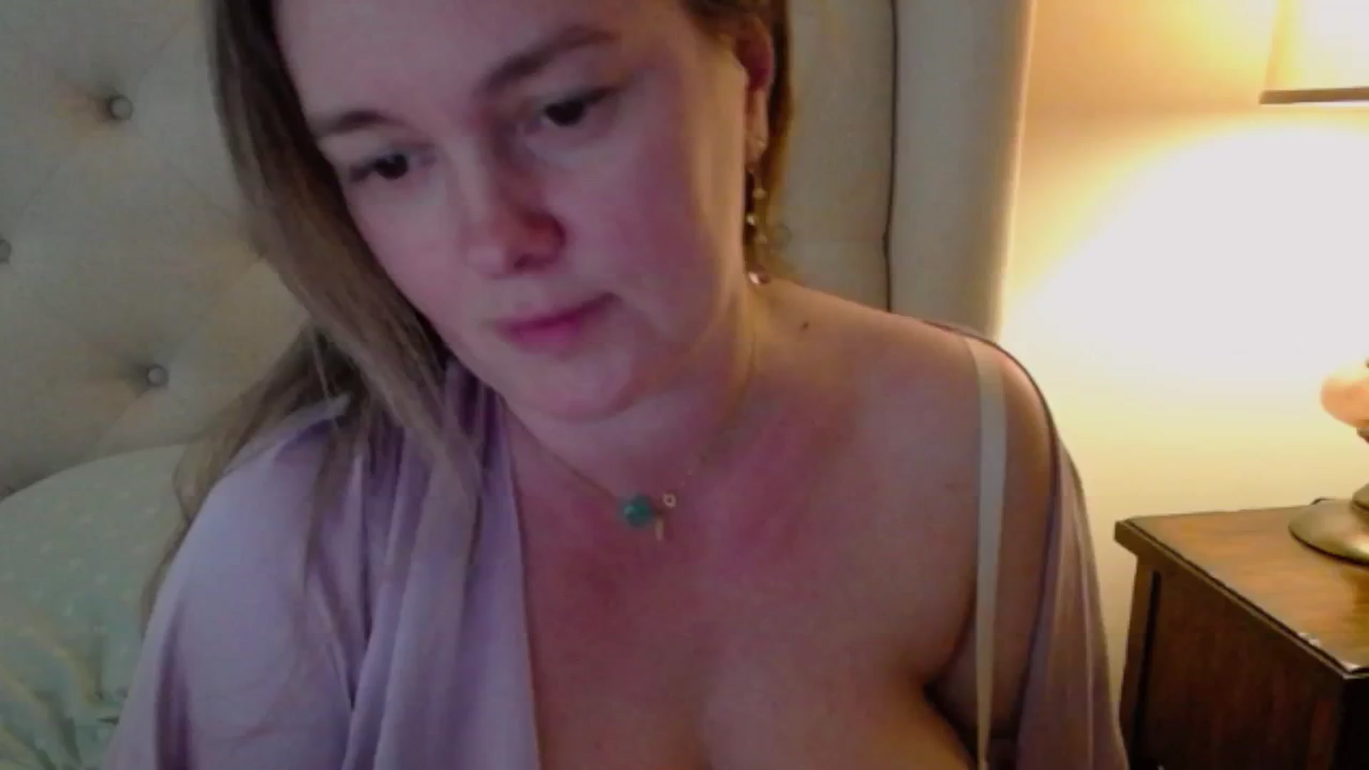 Gallery image thumbnail from J0llye's myfreecams stream on, 04/17/2024, 19:58 image 15 of 20