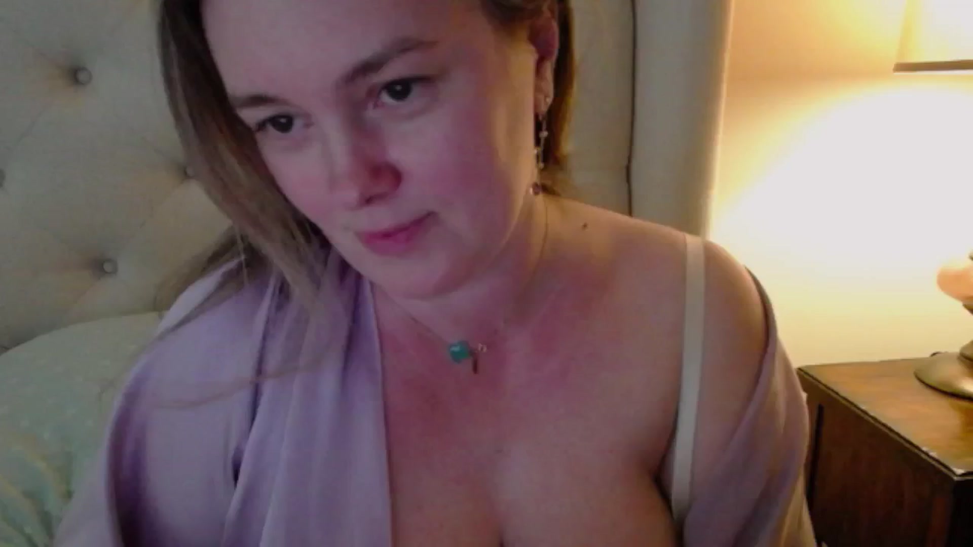 Gallery image thumbnail from J0llye's myfreecams stream on, 04/17/2024, 19:58 image 4 of 20